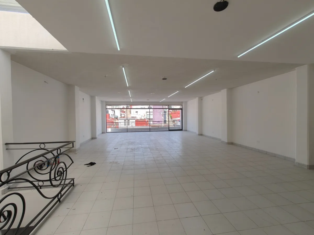 Local Comercial Spot2