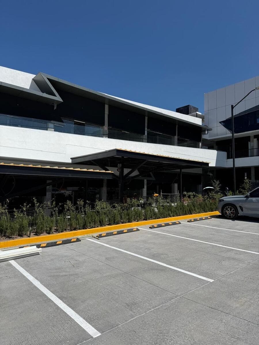 Local Comercial Spot2