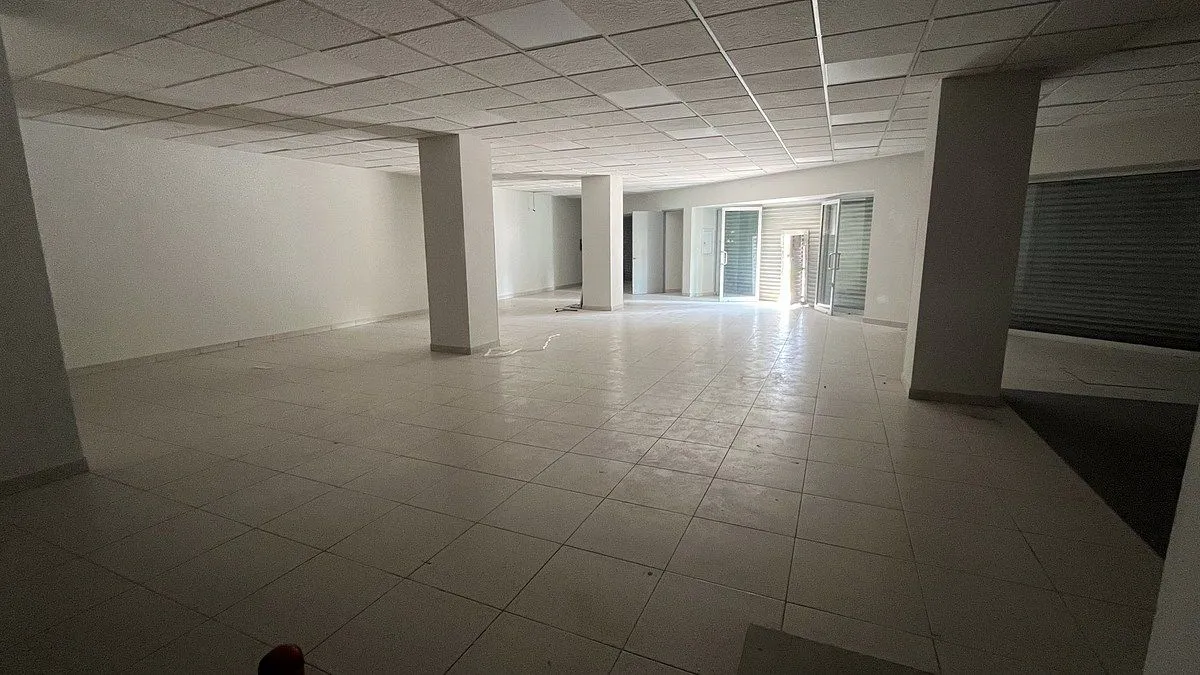 Local Comercial Spot2