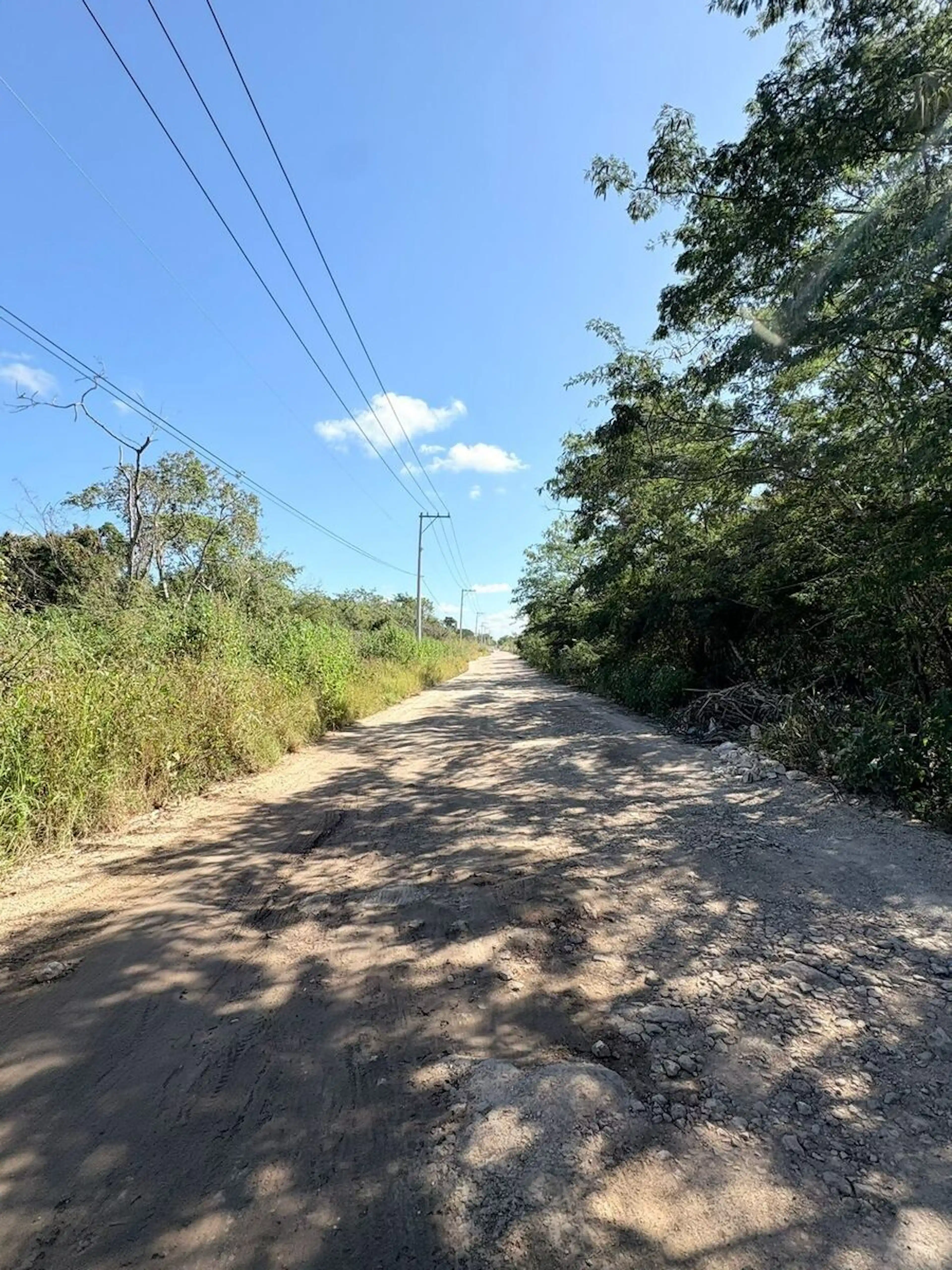 Terreno En Venta En Temozón Norte, A 2 Esquinas De Las Fincas.