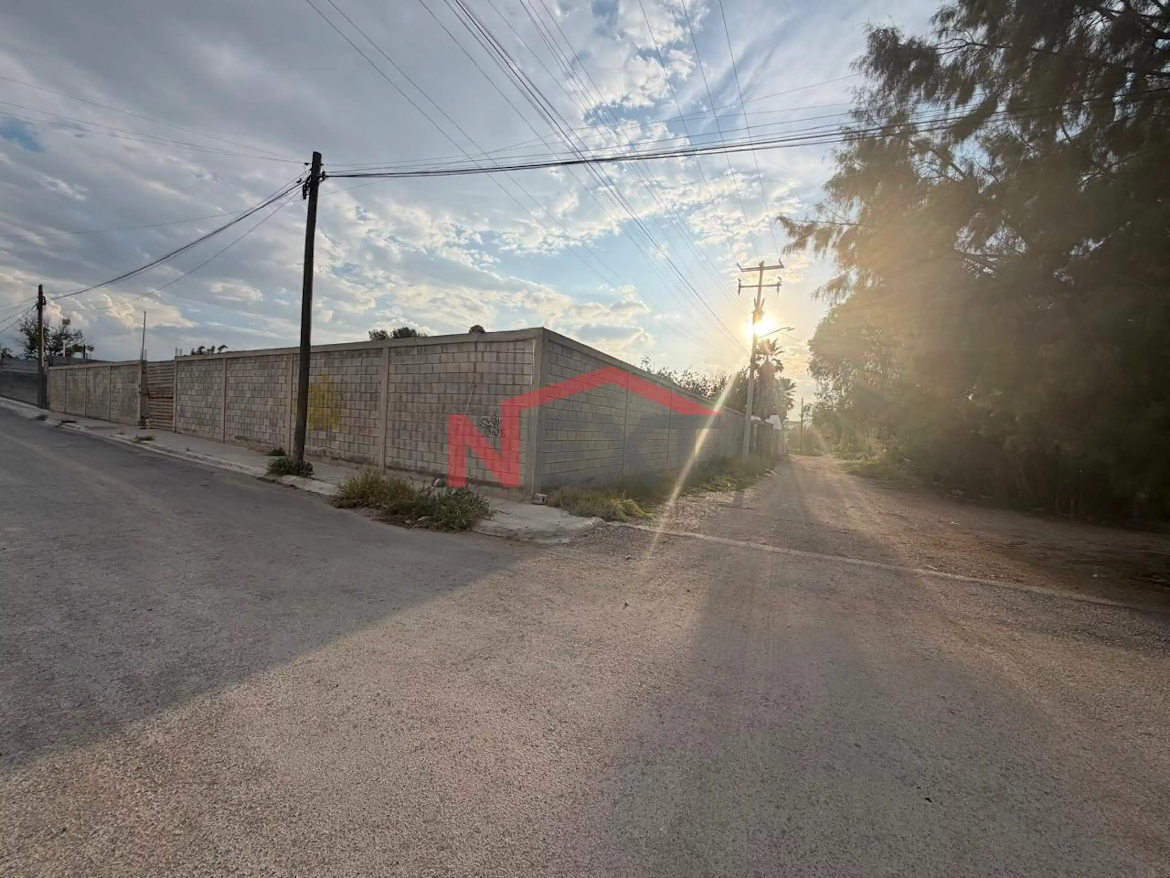Terreno Comercial  en Renta 1,285 m² en esquina y bardeado | Molinos del Rey, Ramos Arizpe