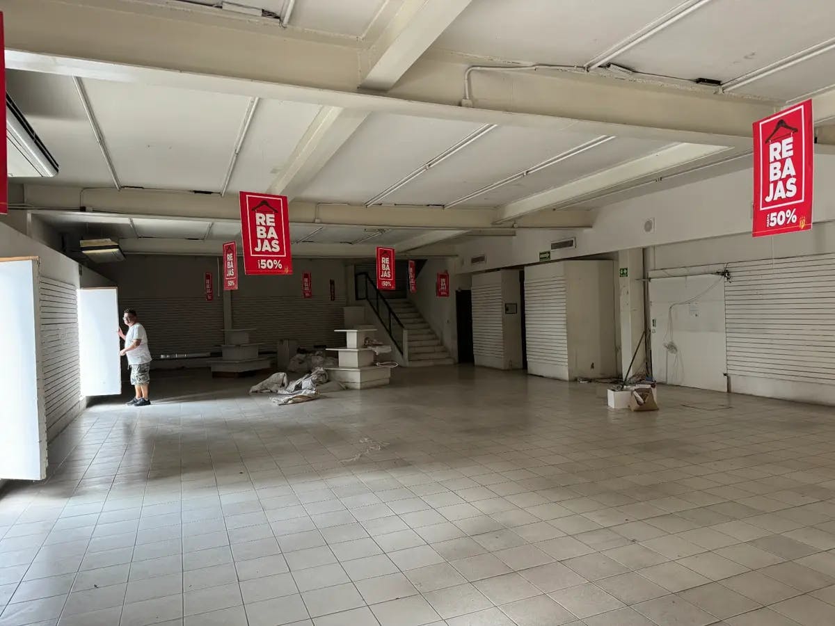 Local Comercial Spot2