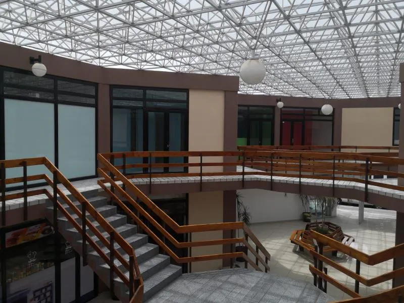 Local Comercial Spot2