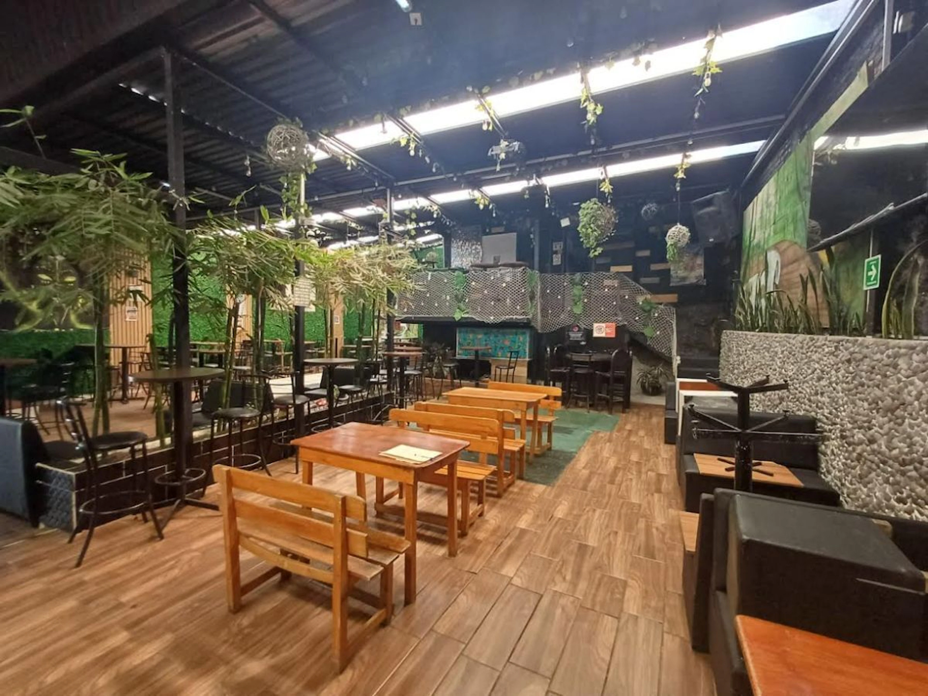 Local Comercial Spot2