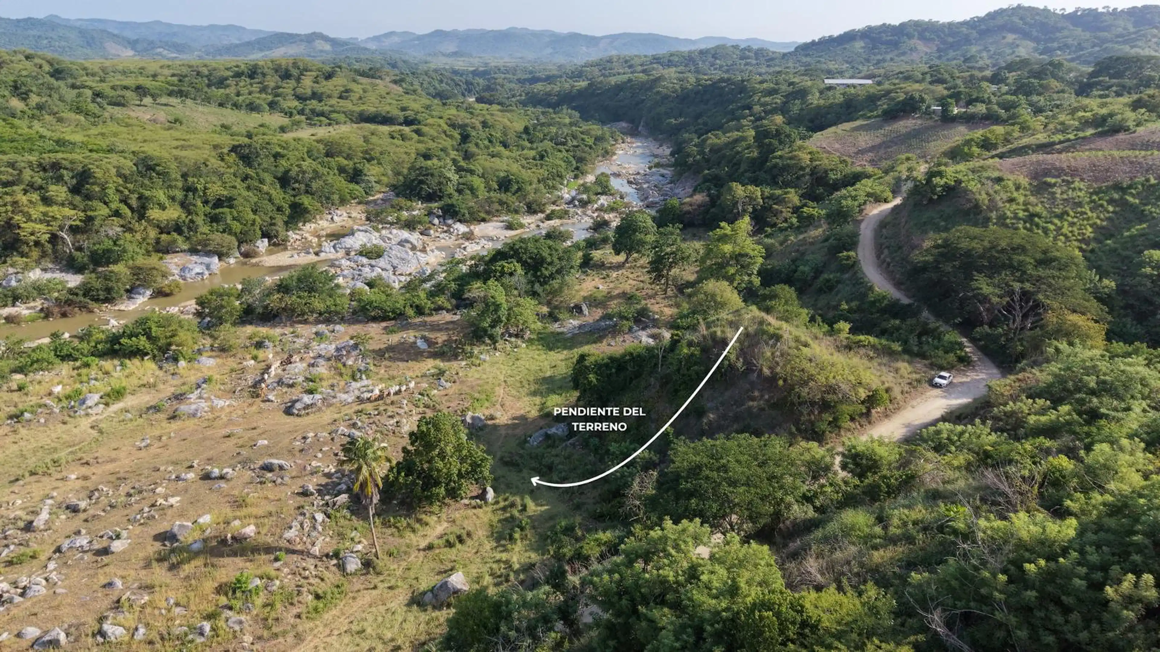 Terreno en venta cerca del Río El Quequestle, Santa María Colotepec – Oaxaca