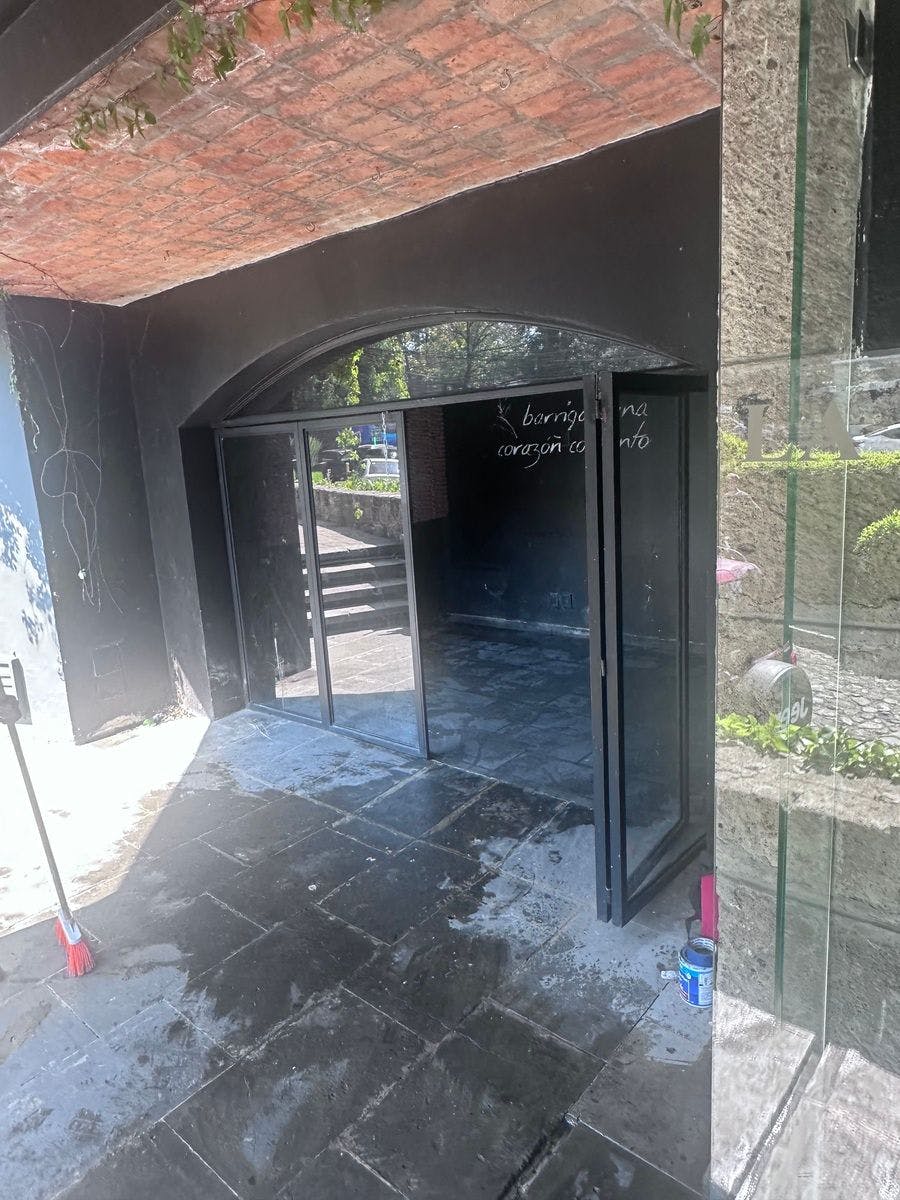 Local Comercial Spot2