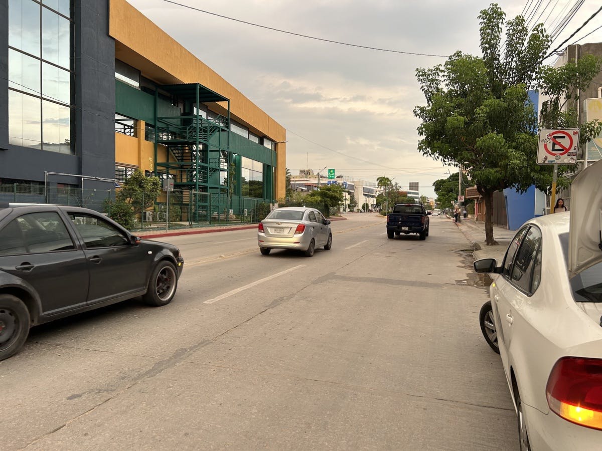 Local Comercial Spot2