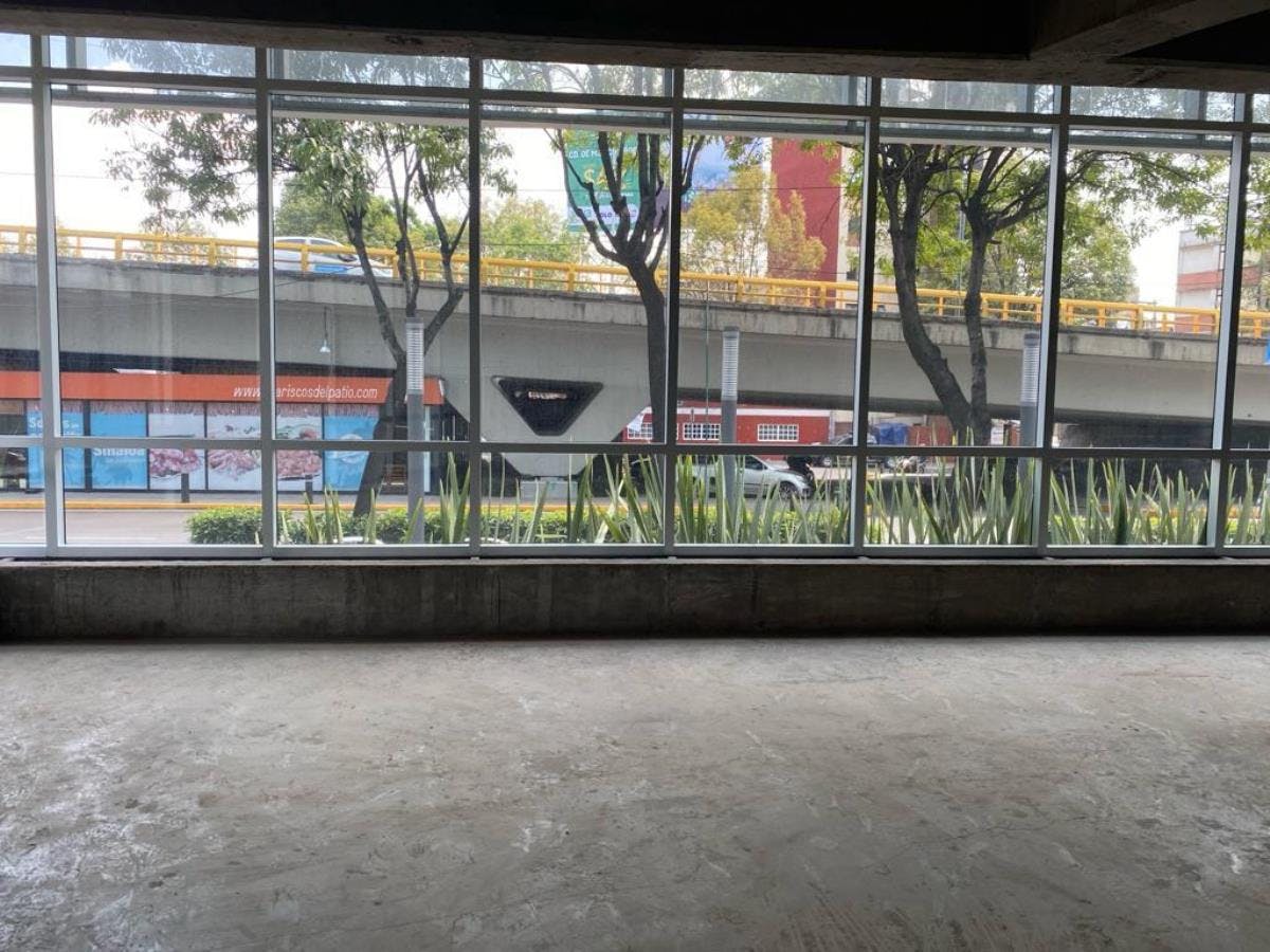 Local Comercial Spot2