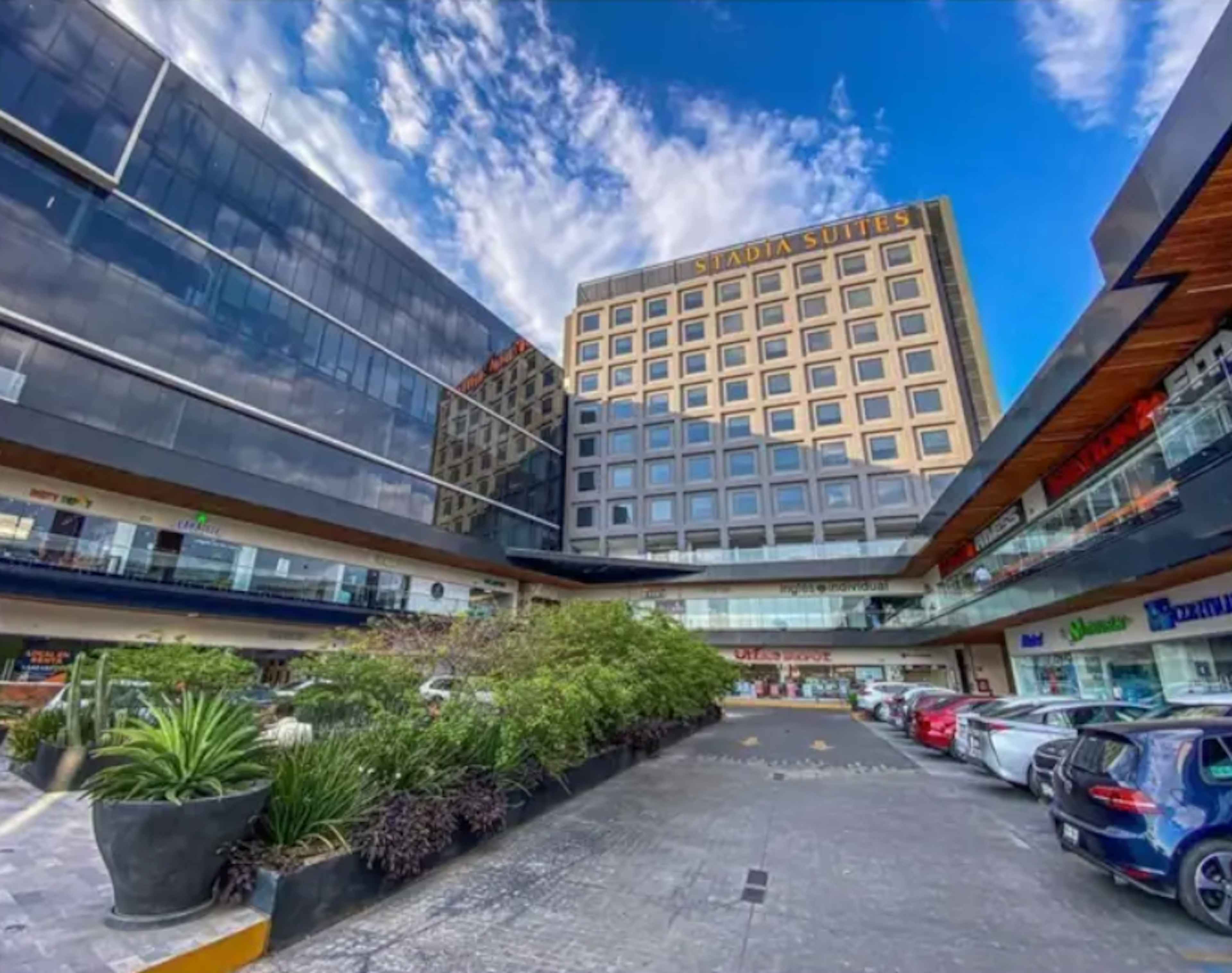 Av. Universidad Poniente