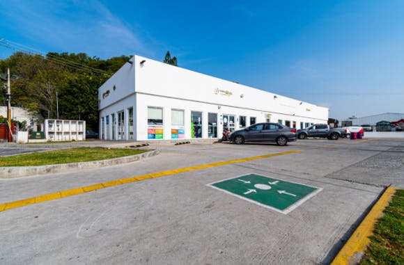 Local Comercial Spot2