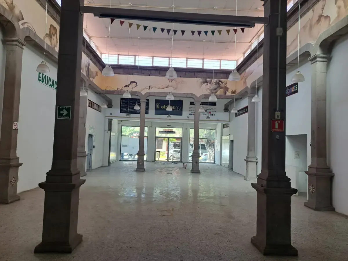 Local Comercial Spot2