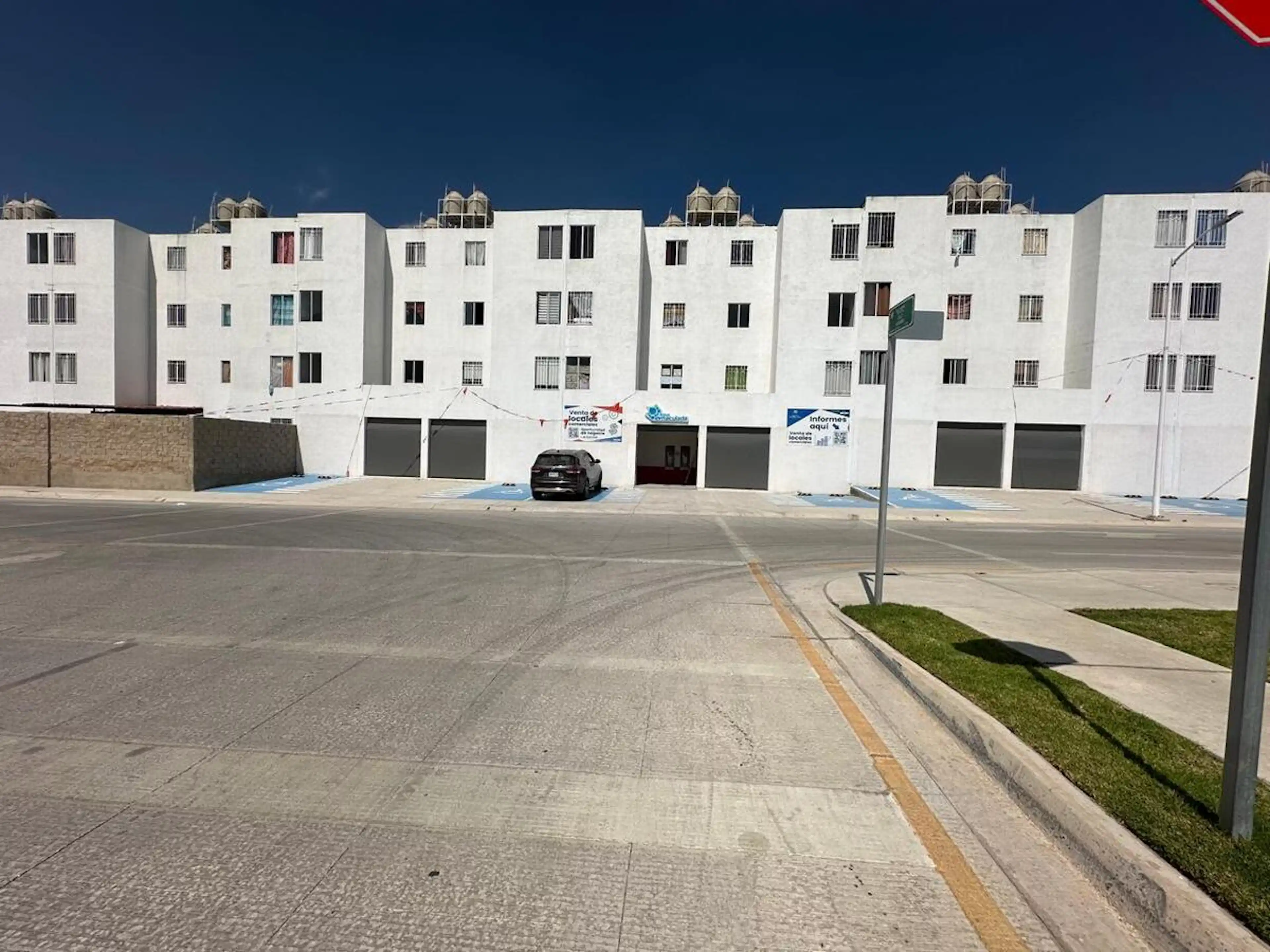 Se VENDE LOCAL en HACIENDA SANTILLANA, TESISTAN, JAL