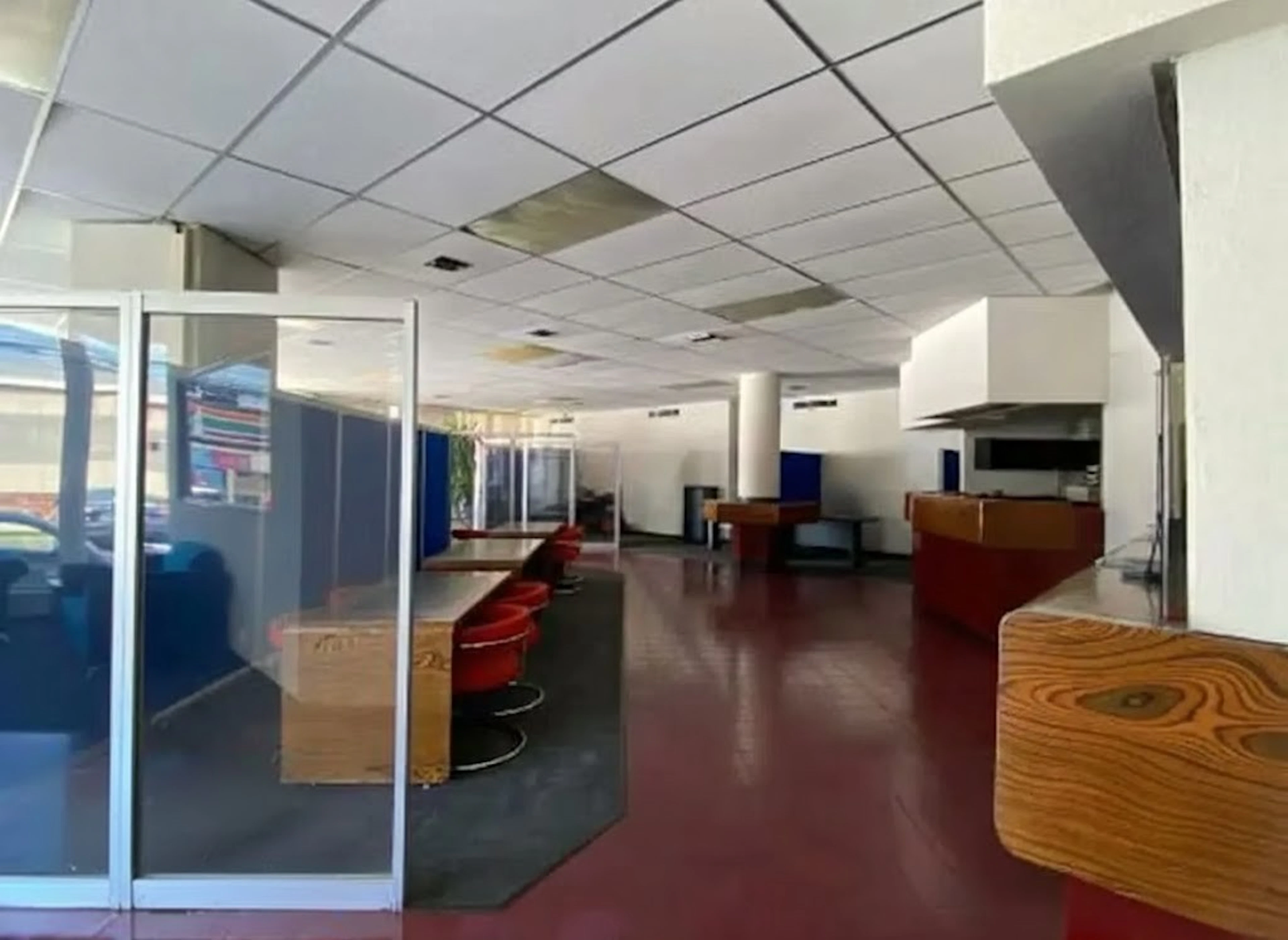 Local Comercial Spot2