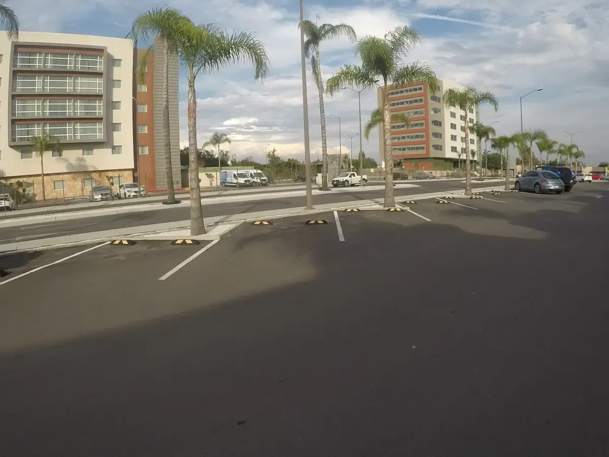 Local Comercial Spot2