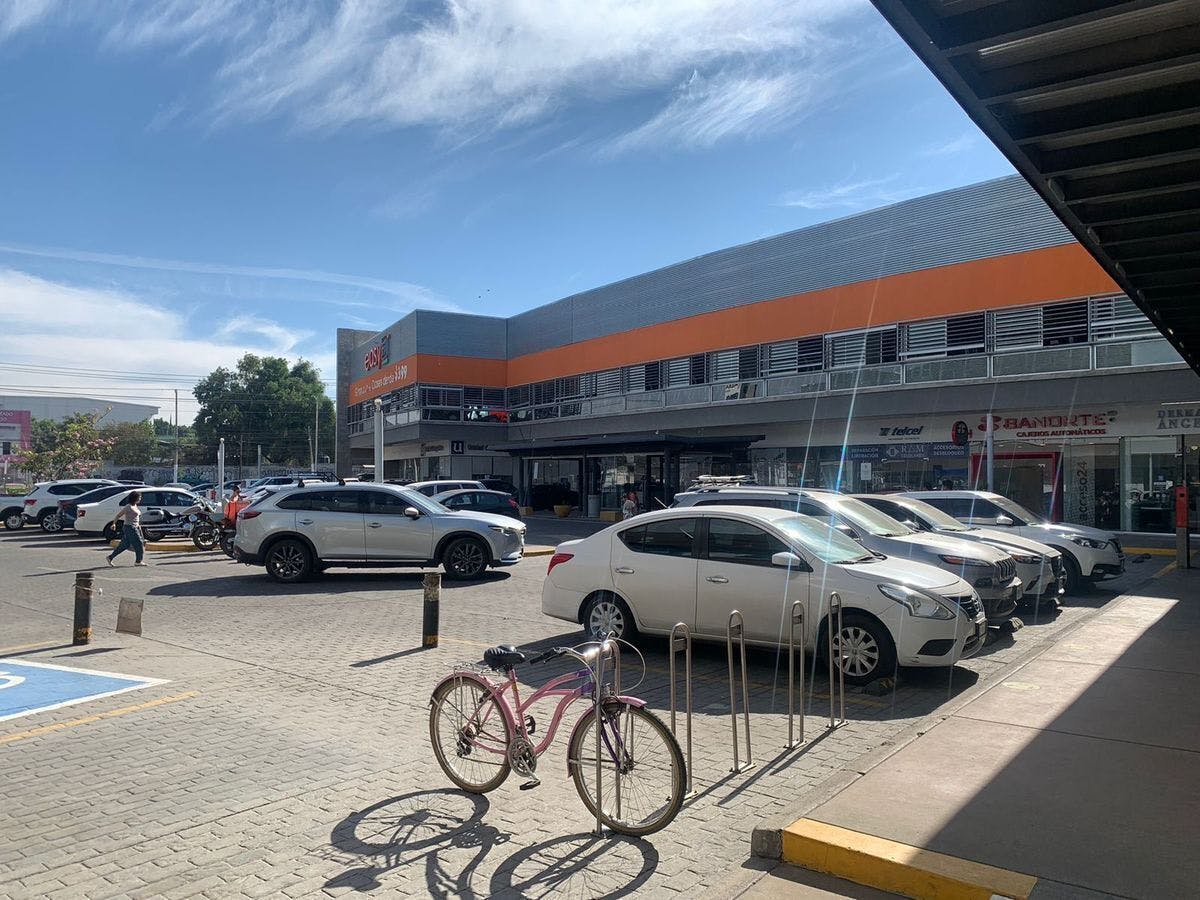 Local Comercial Spot2