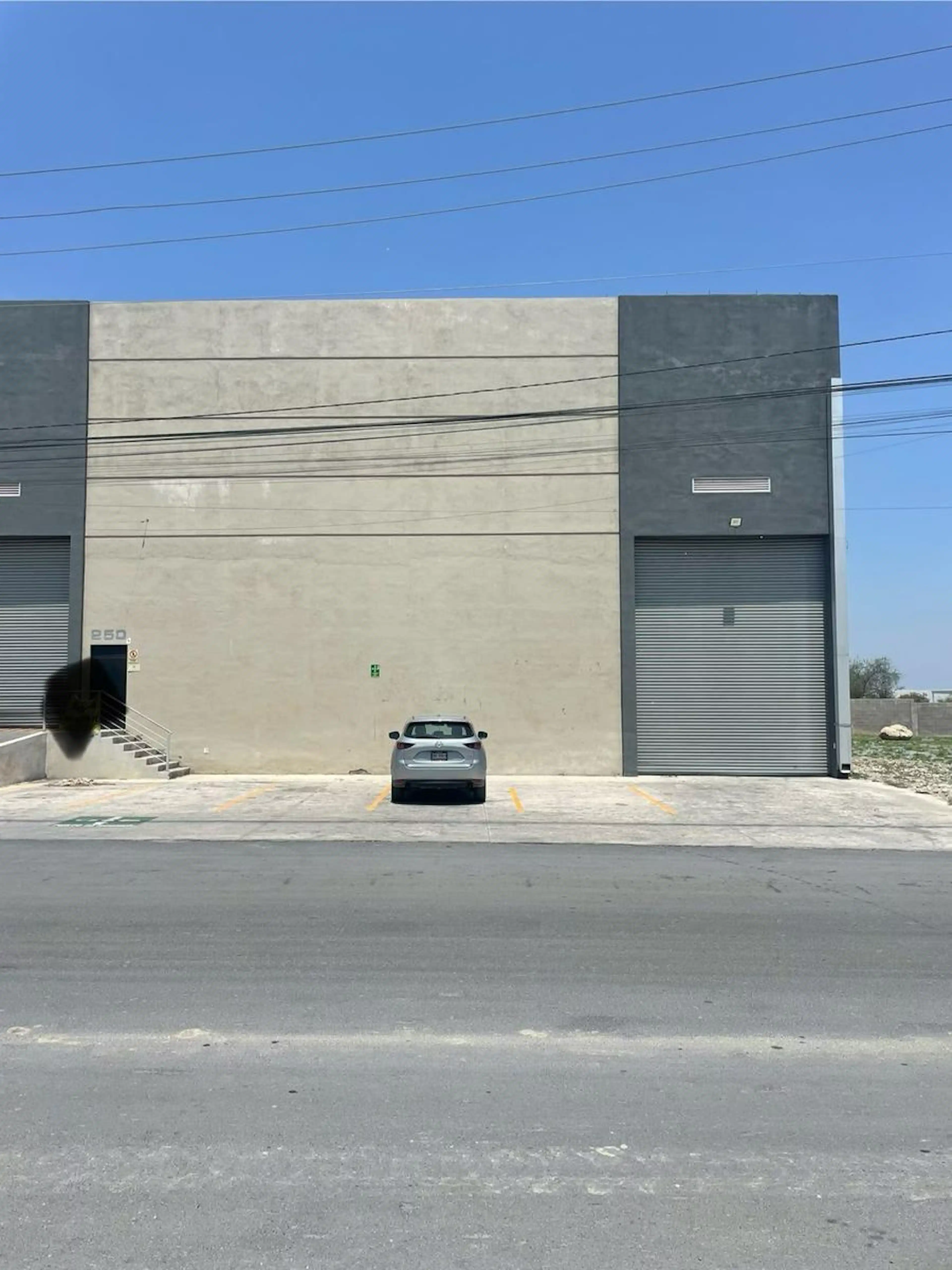 BODEGA INDUSTRIAL EN RENTA EN SANTA CATARINA S/N