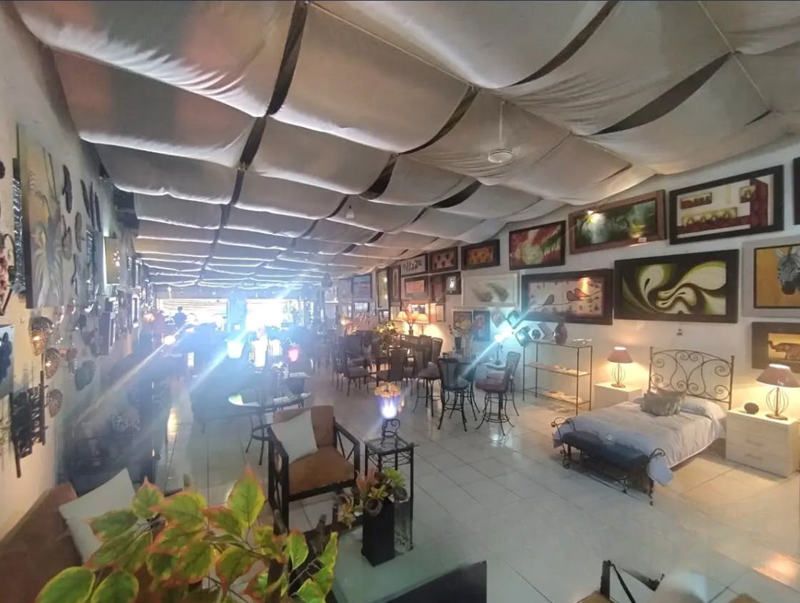 Local Comercial Spot2