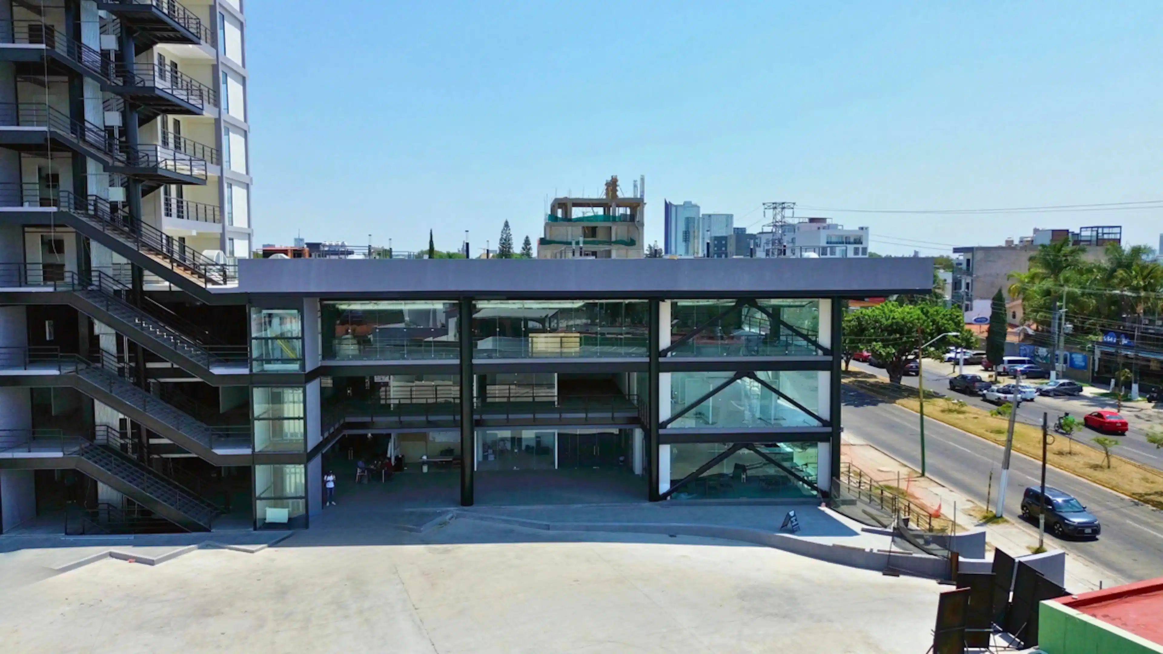 Local en renta | 42 m2 | Clouthier Urban Center - av. Manuel J. Clouthier