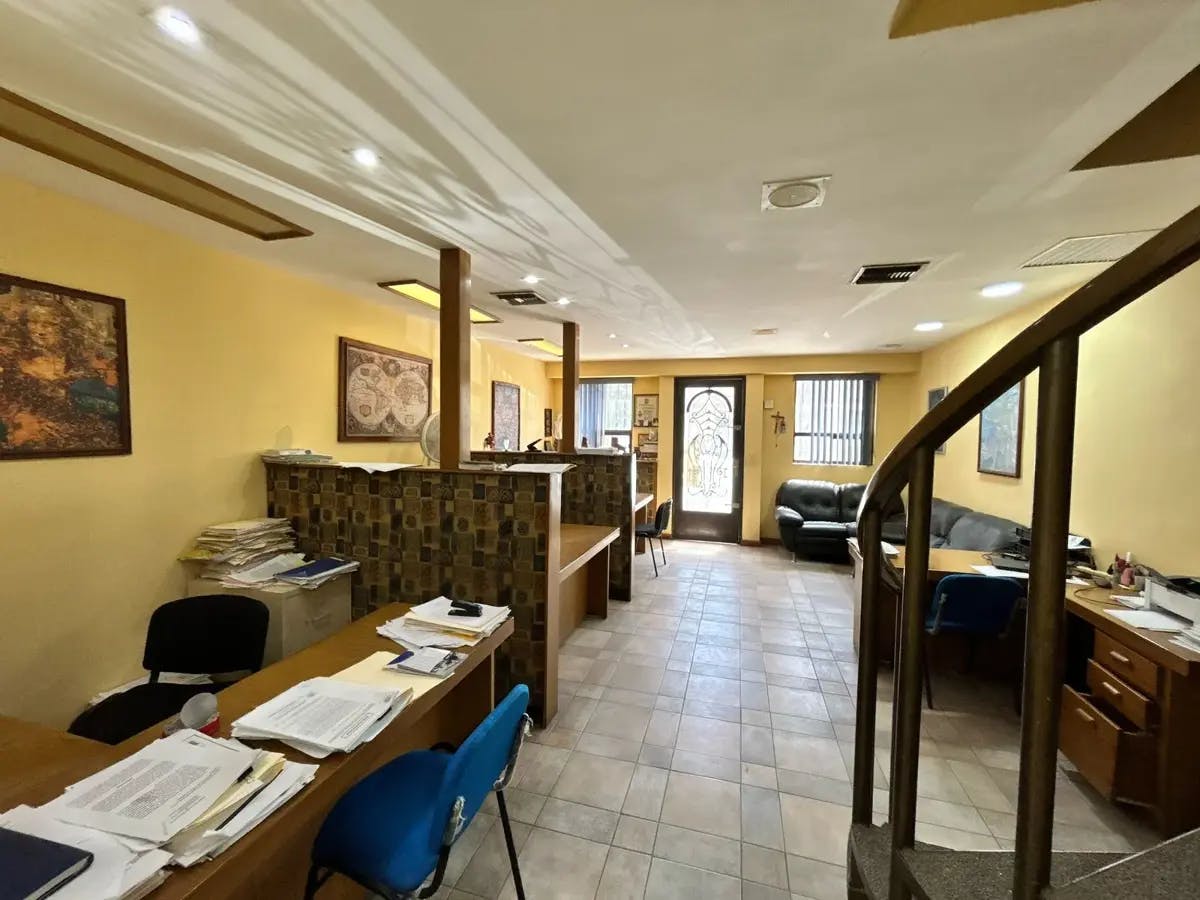 Local Comercial Spot2