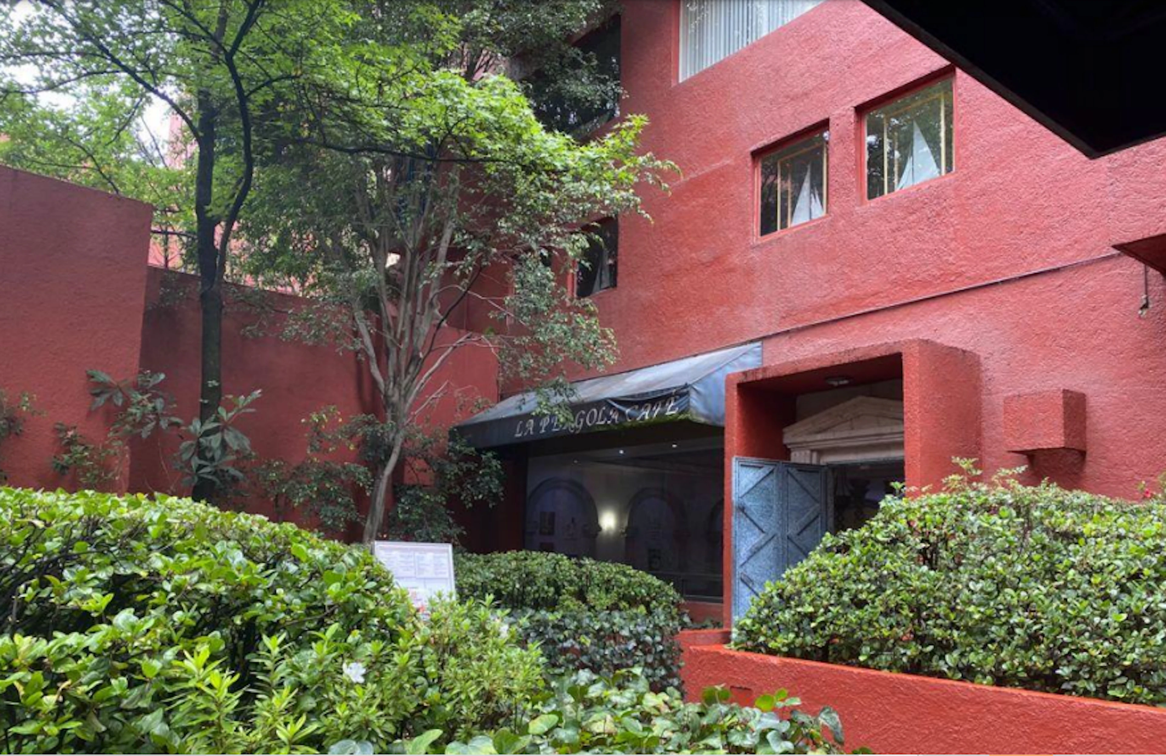 Local Comercial Spot2