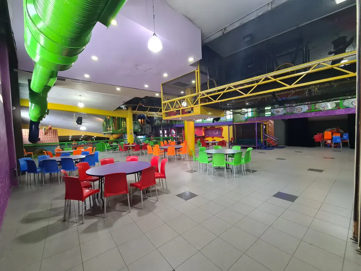 Local Comercial Spot2