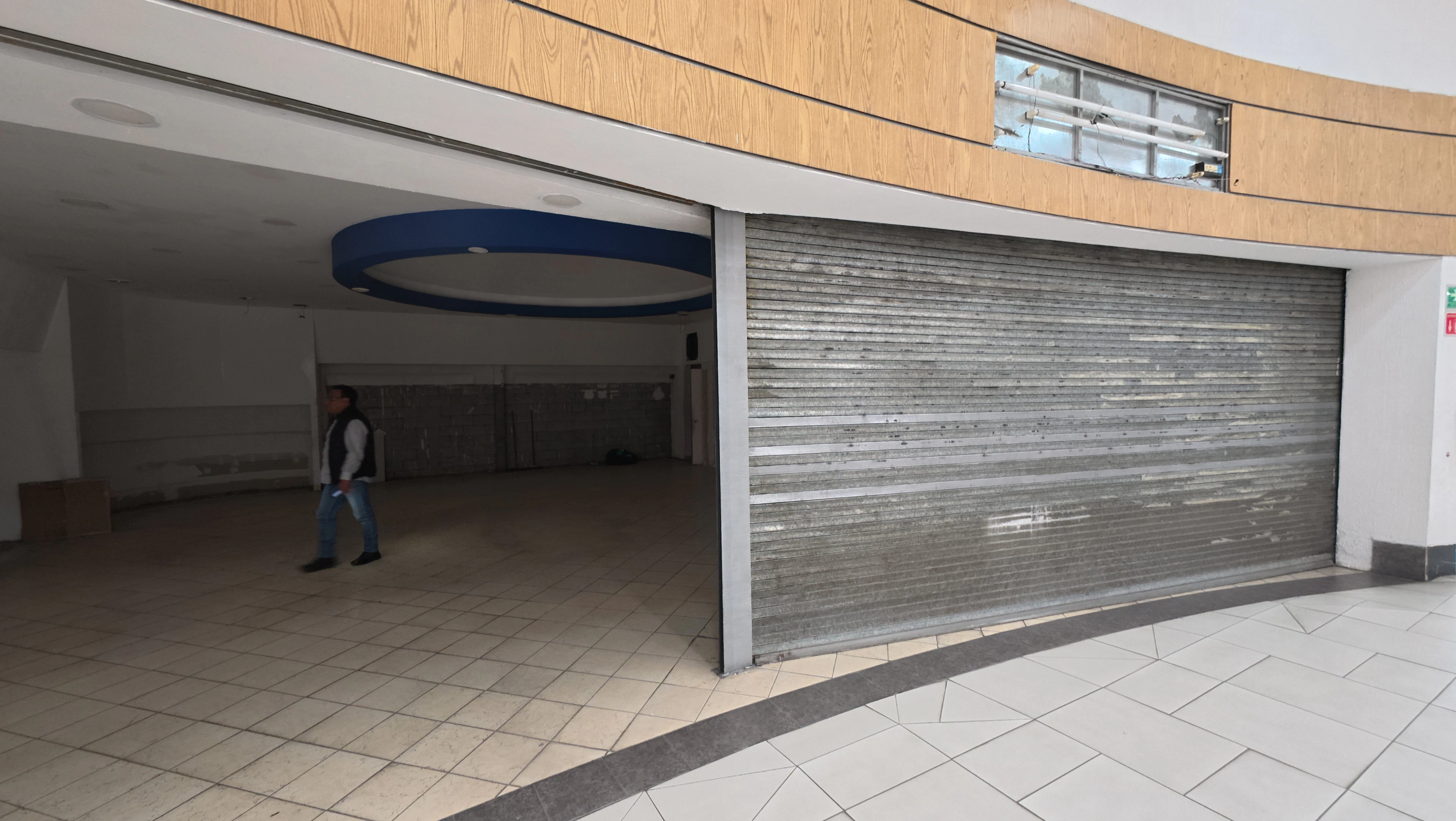 Local Comercial Spot2