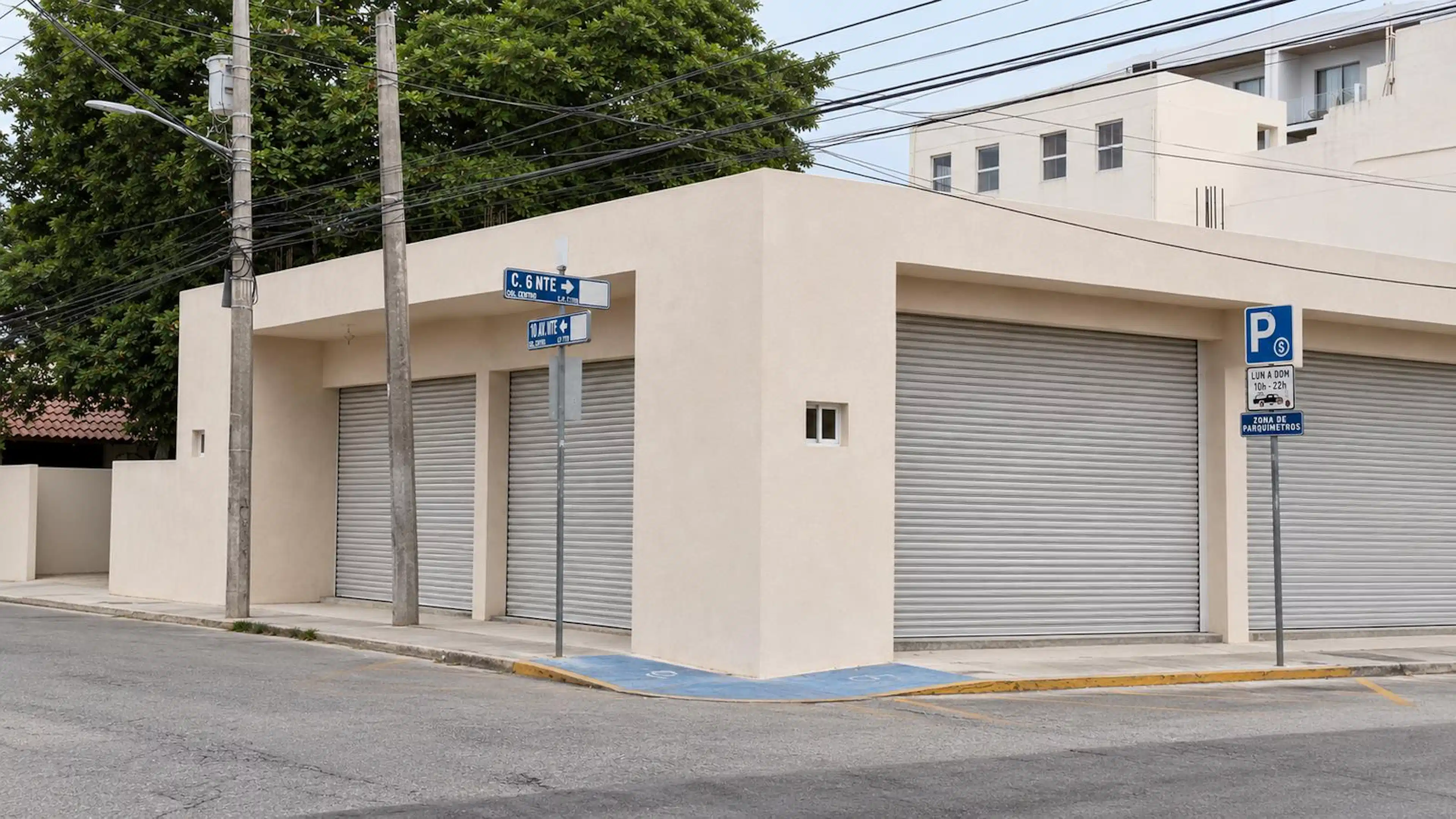 Locales Comerciales En Renta En Esquina Sobre Calle 6 Con Av 20 Estacionamiento P4614 S/n