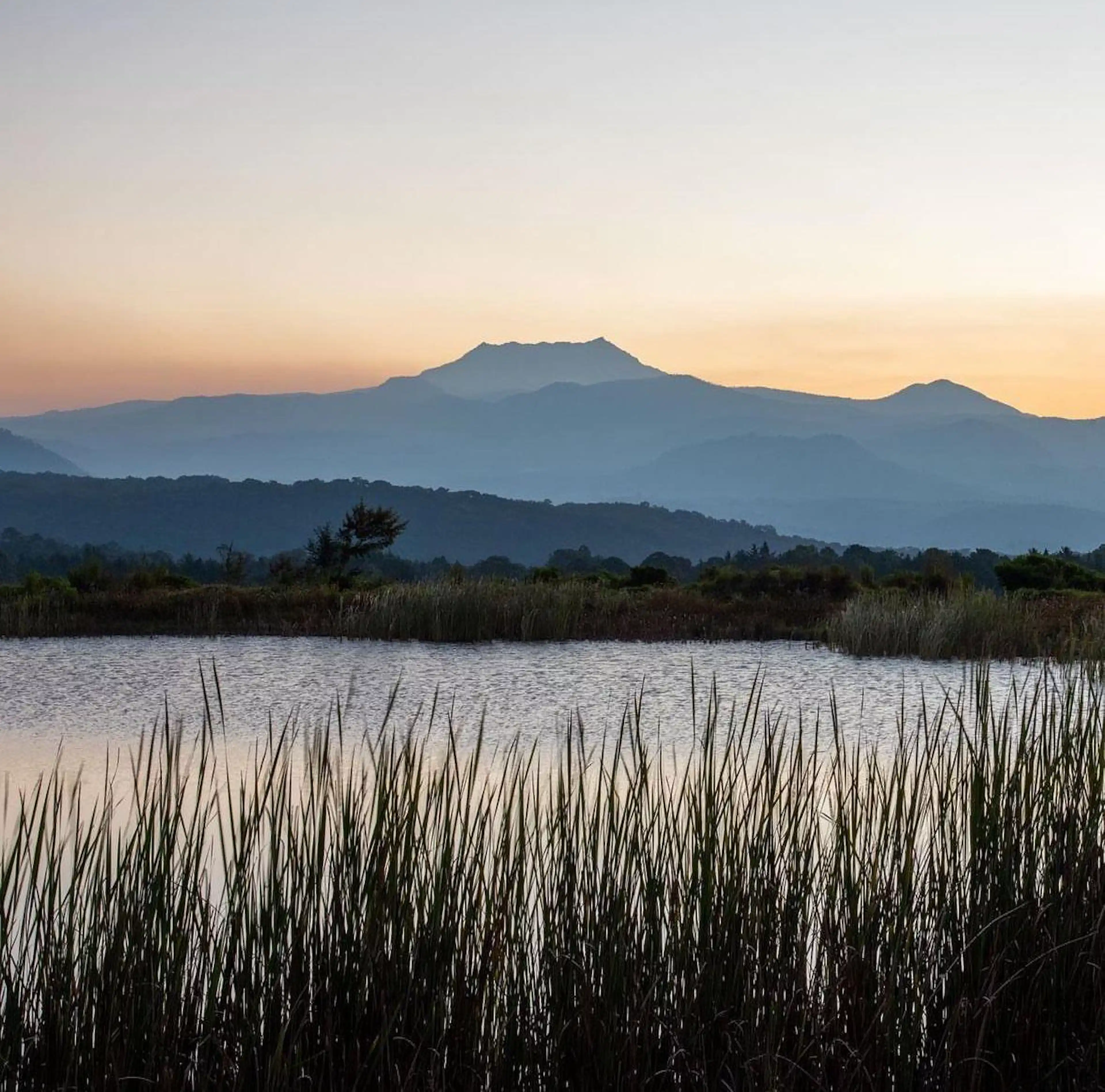 Terreno En Venta Dentro De Fraccionamiento En Valle De Bravo