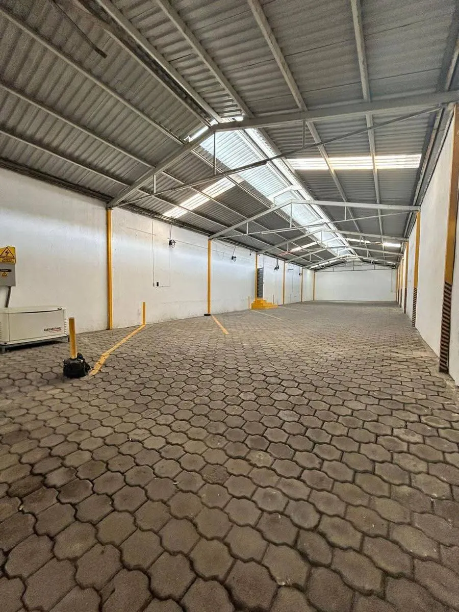 Local Comercial Spot2