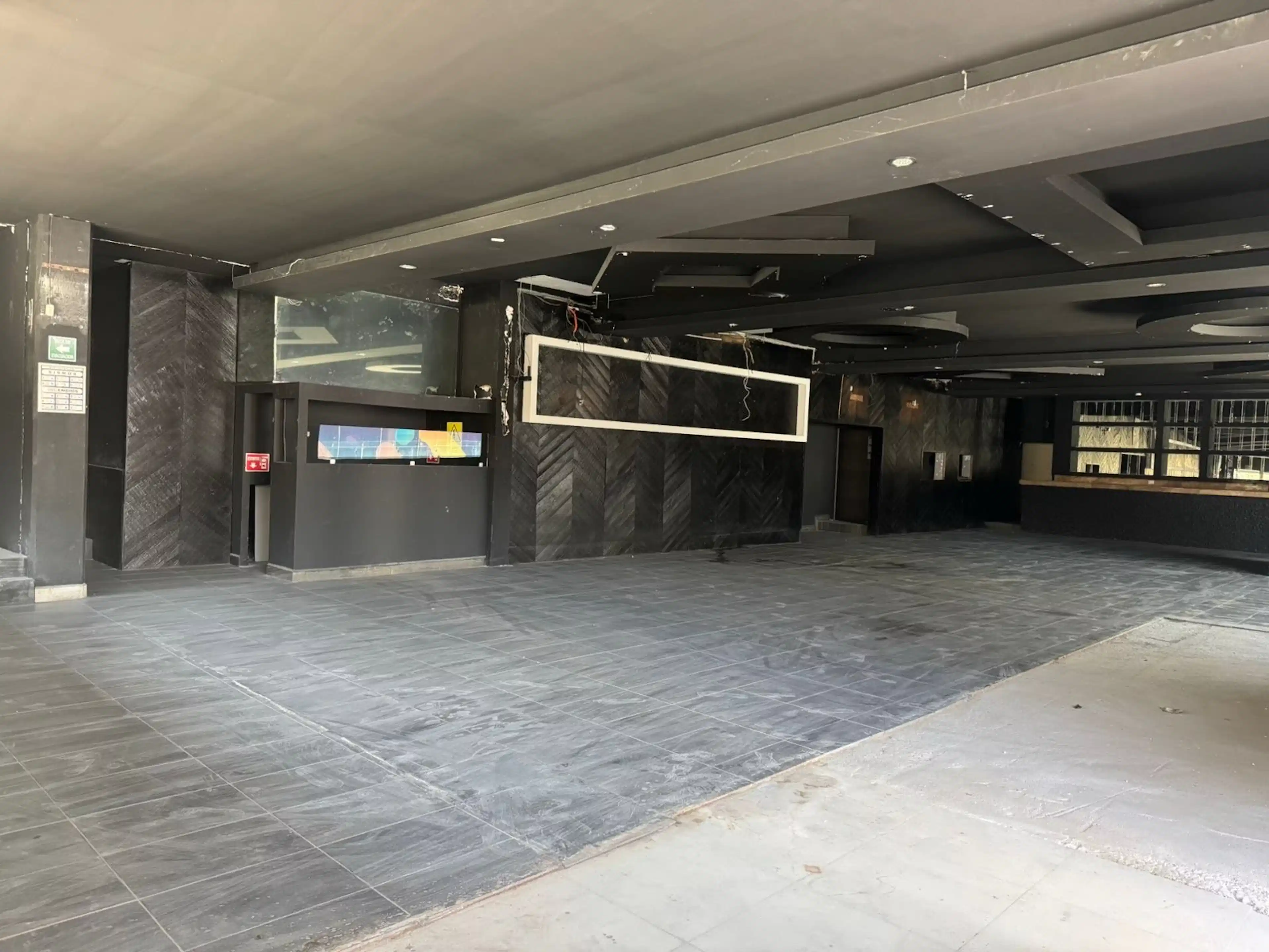 Local Comercial En Av Las Américas, Guadalupe: Ideal Para Bar O Restaurante S/N