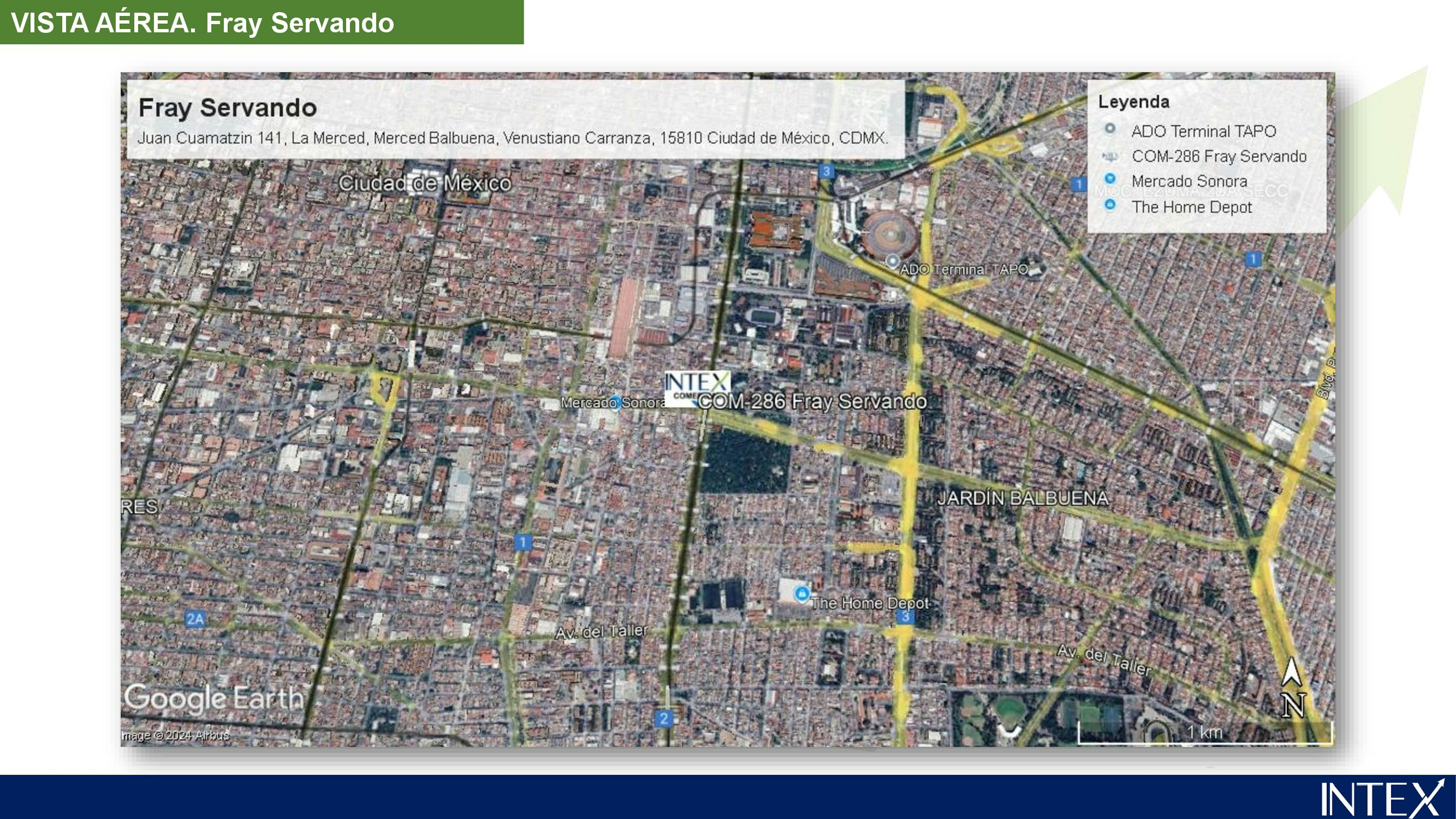 La imagen muestra una vista aérea de Google Earth del área de Fray Servando en Ciudad de México. Se observa una densa zona urbana con numerosas edificaciones, calles y avenidas. Se destacan puntos de interés como el Mercado Sonora y The Home Depot. La zona parece tener una mezcla de usos residenciales y comerciales, con algunos espacios verdes visibles. Esta vista aérea ofrece una perspectiva valiosa para el análisis inmobiliario de la zona.