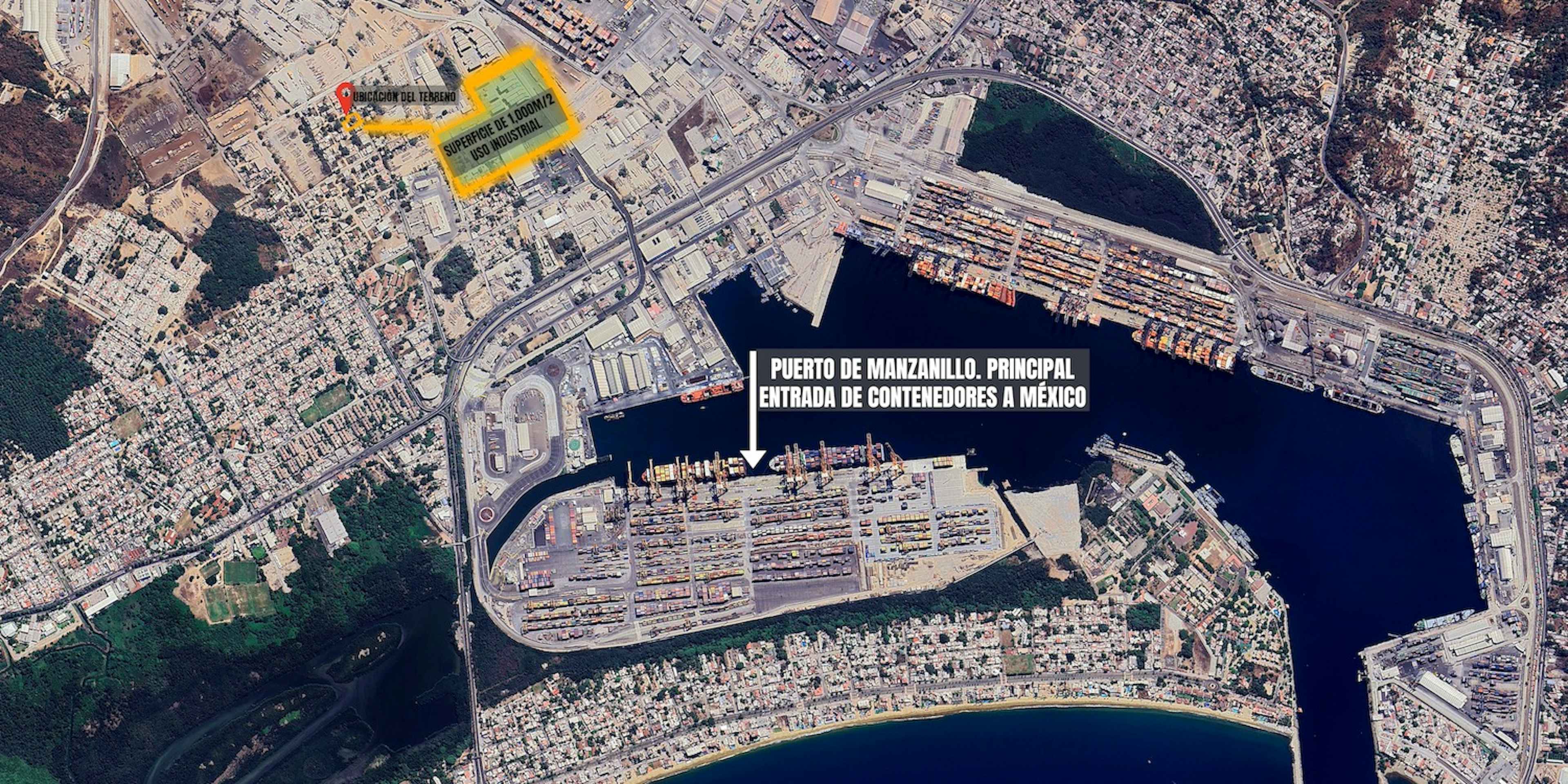 A Metros Del Puerto De Manzanillo