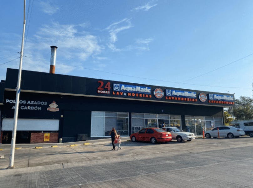 Local Comercial Spot2