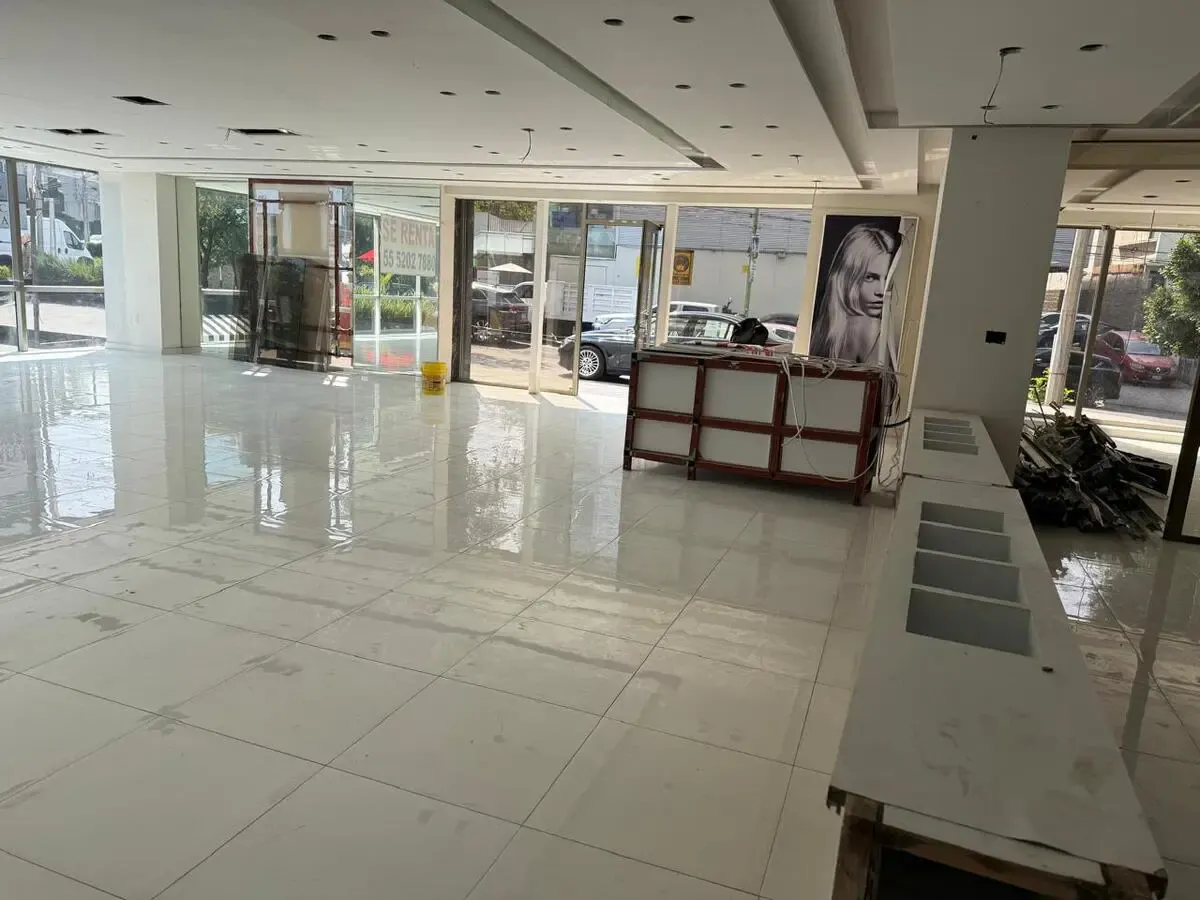 Local Comercial Spot2