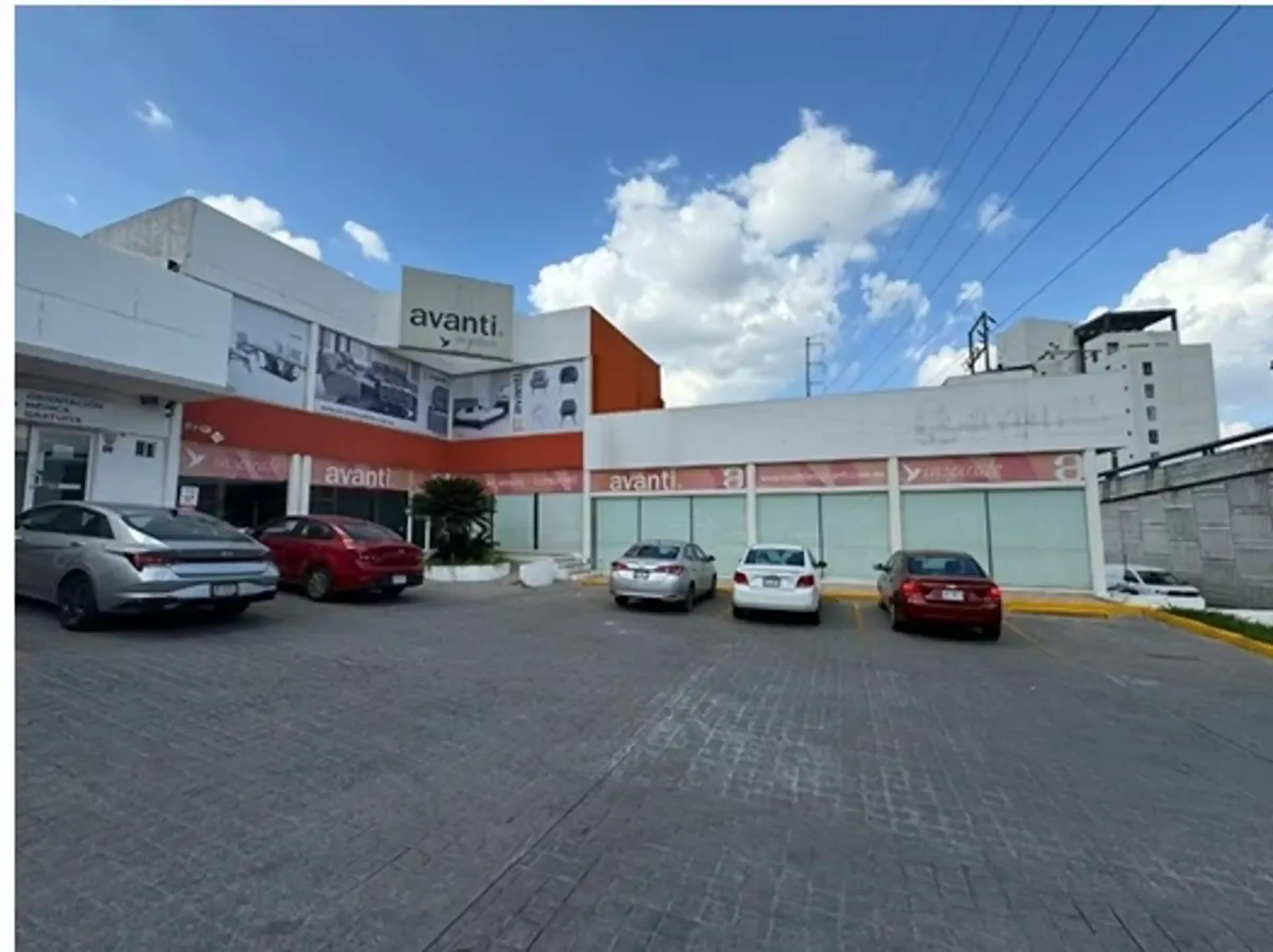 Av Raúl Rangel Frías 304