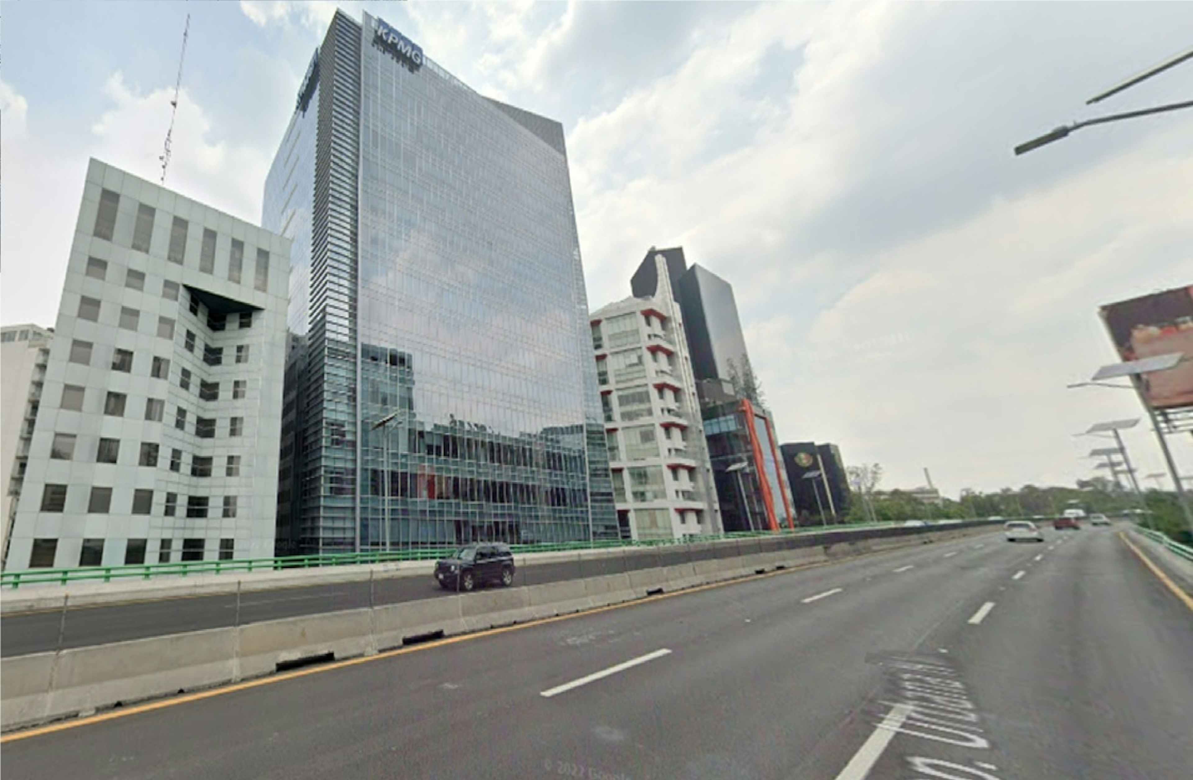 Periférico Boulevard Manuel Ávila Camacho 168