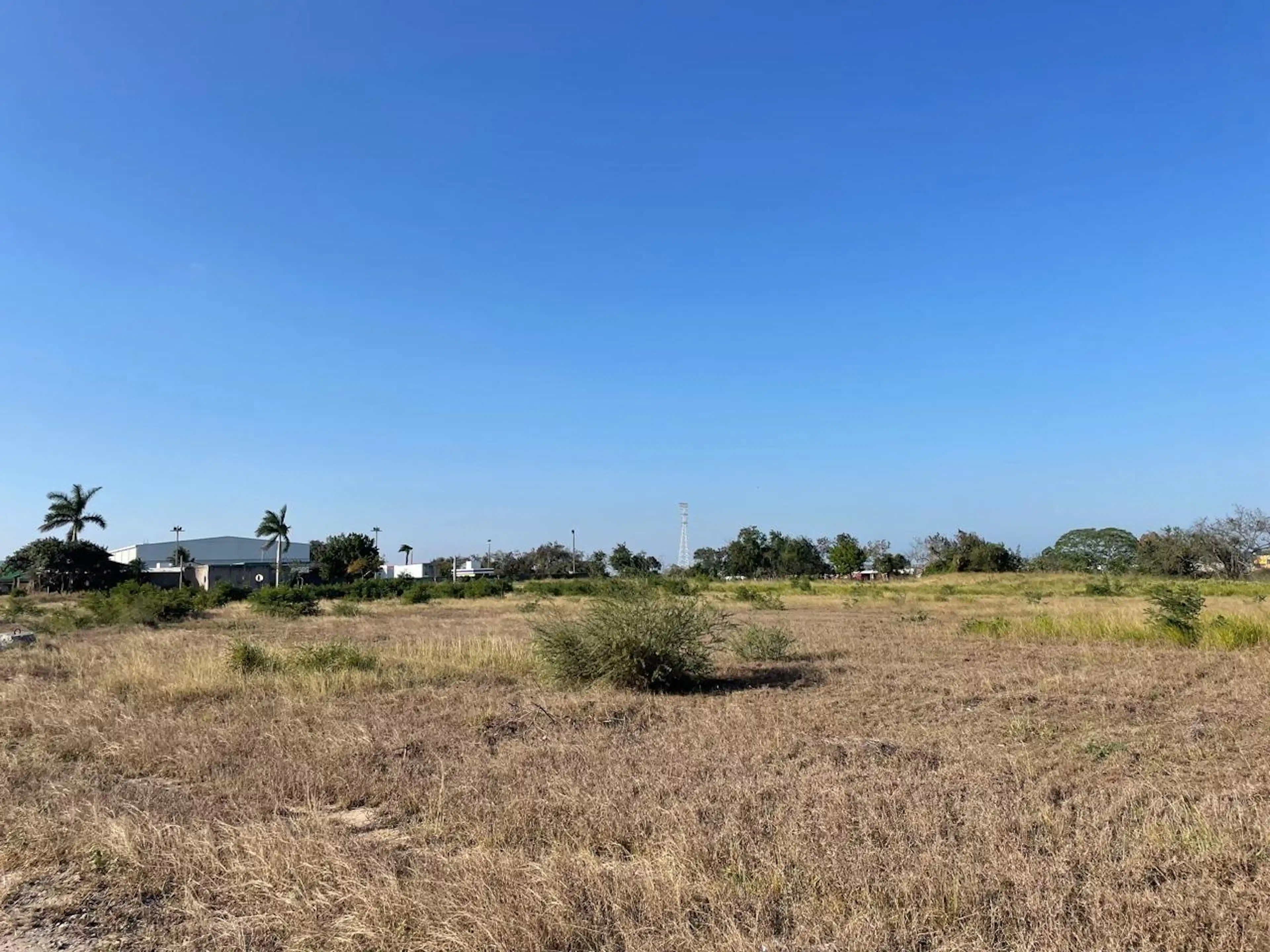 Terreno En Esquina En Venta En  Boulevard De Los Rios, Altamira Tamaulipas