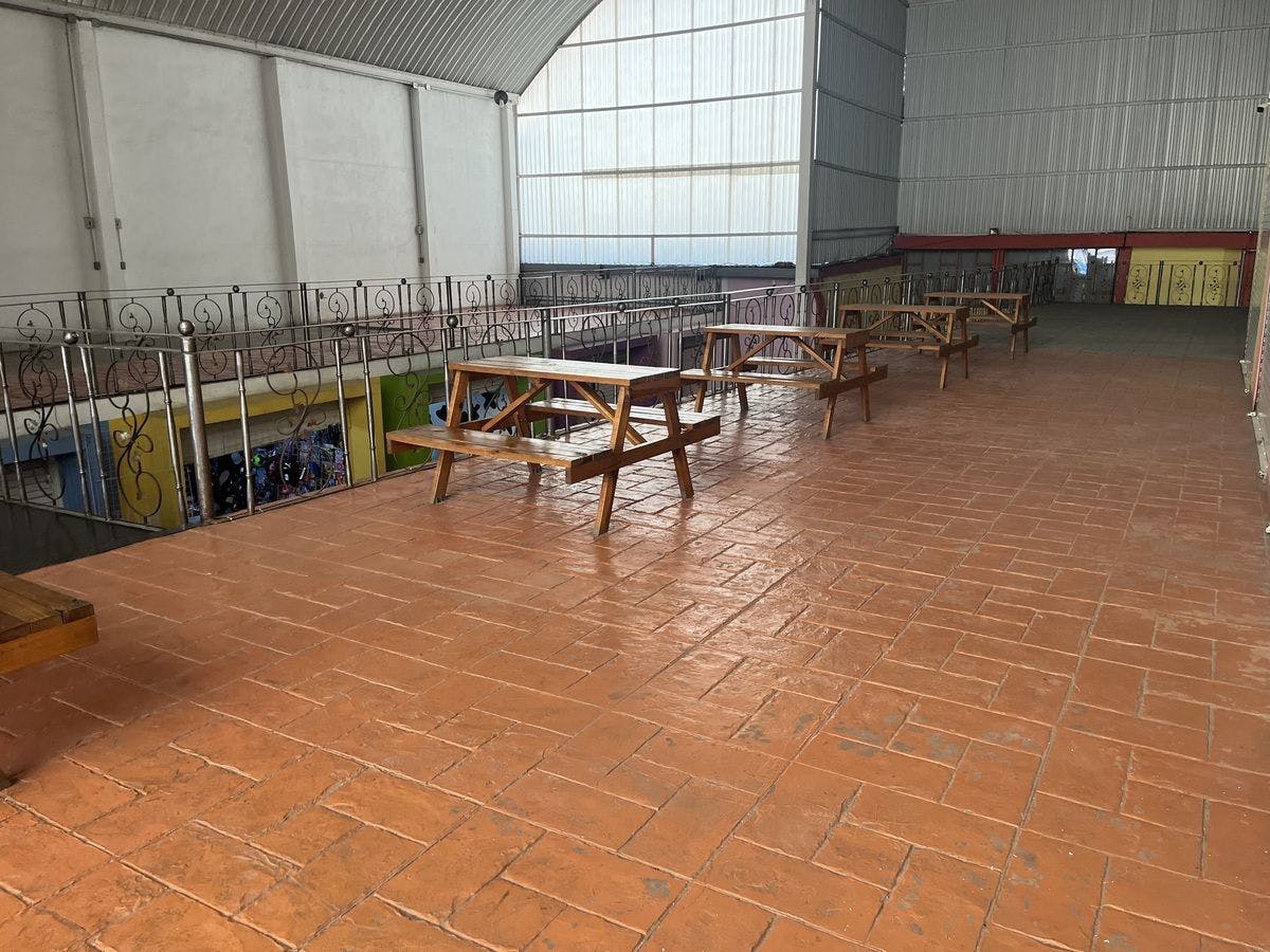 Local Comercial Spot2