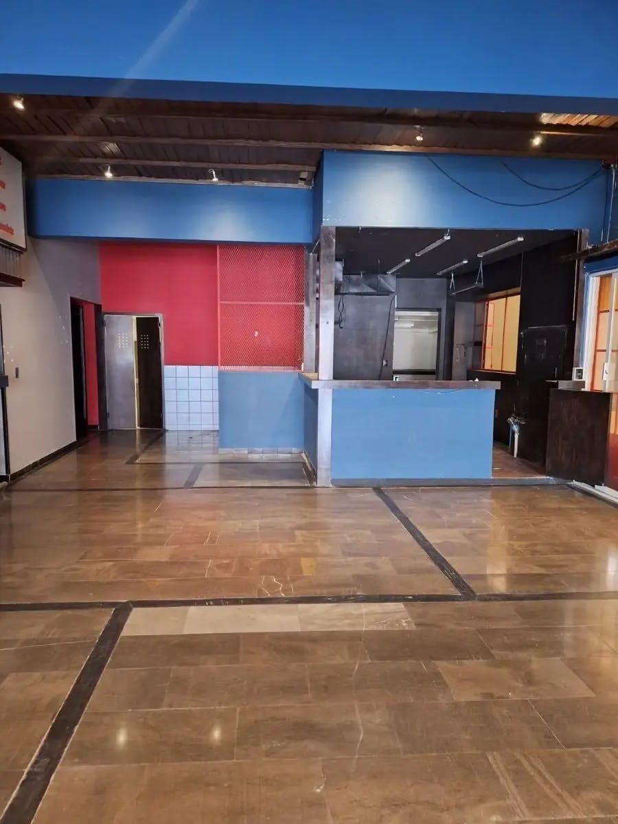 Local Comercial Spot2