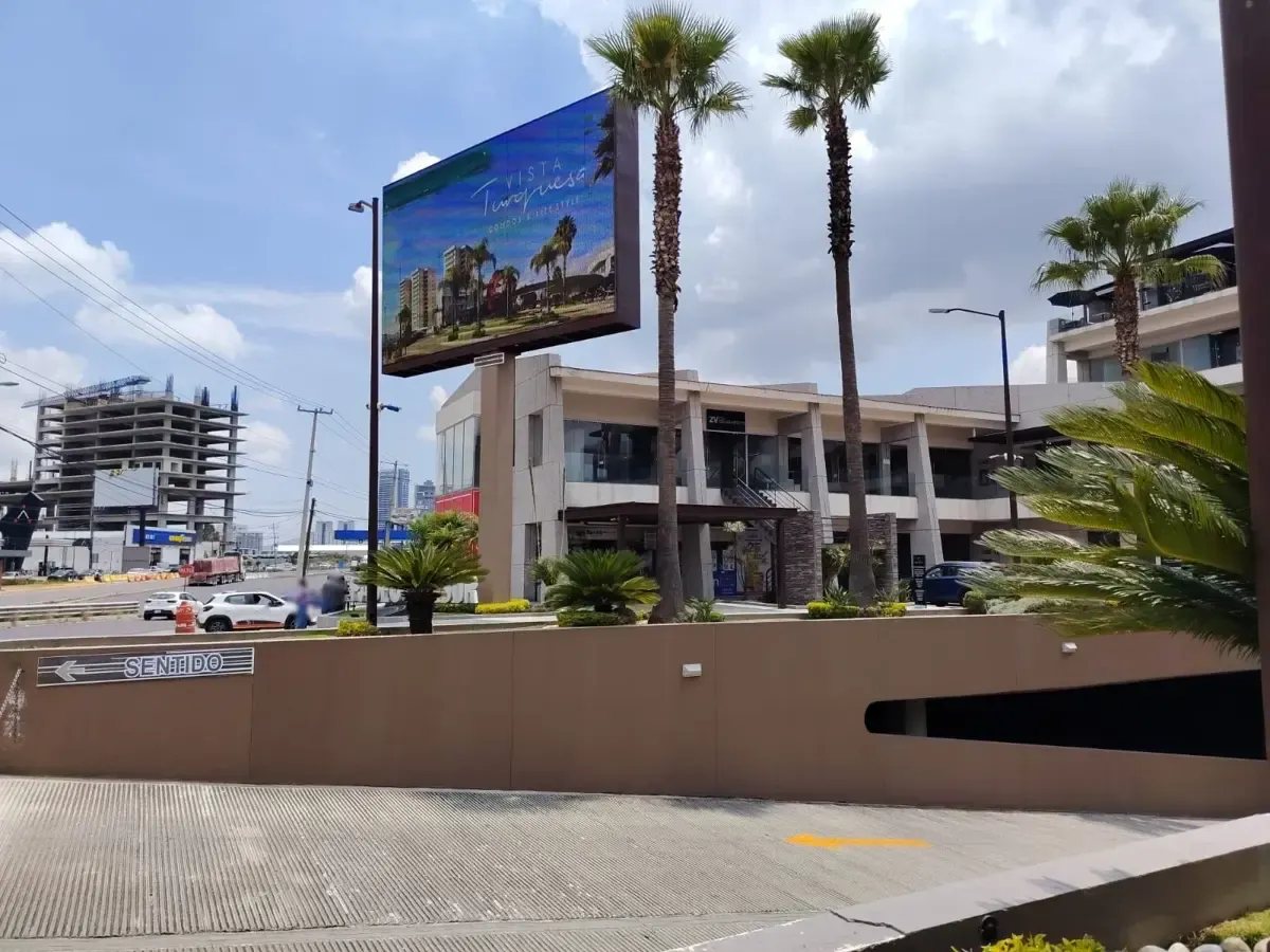 Local Comercial Spot2
