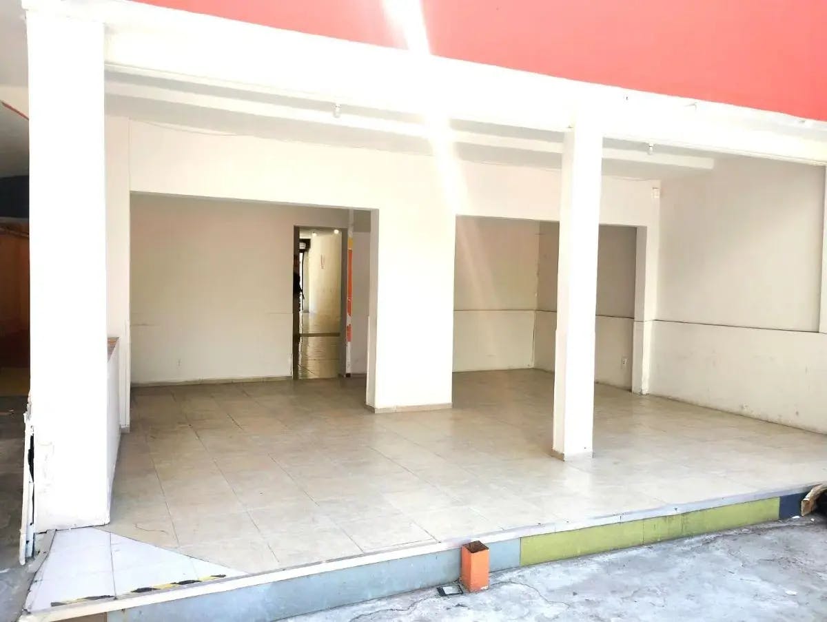 Local Comercial Spot2