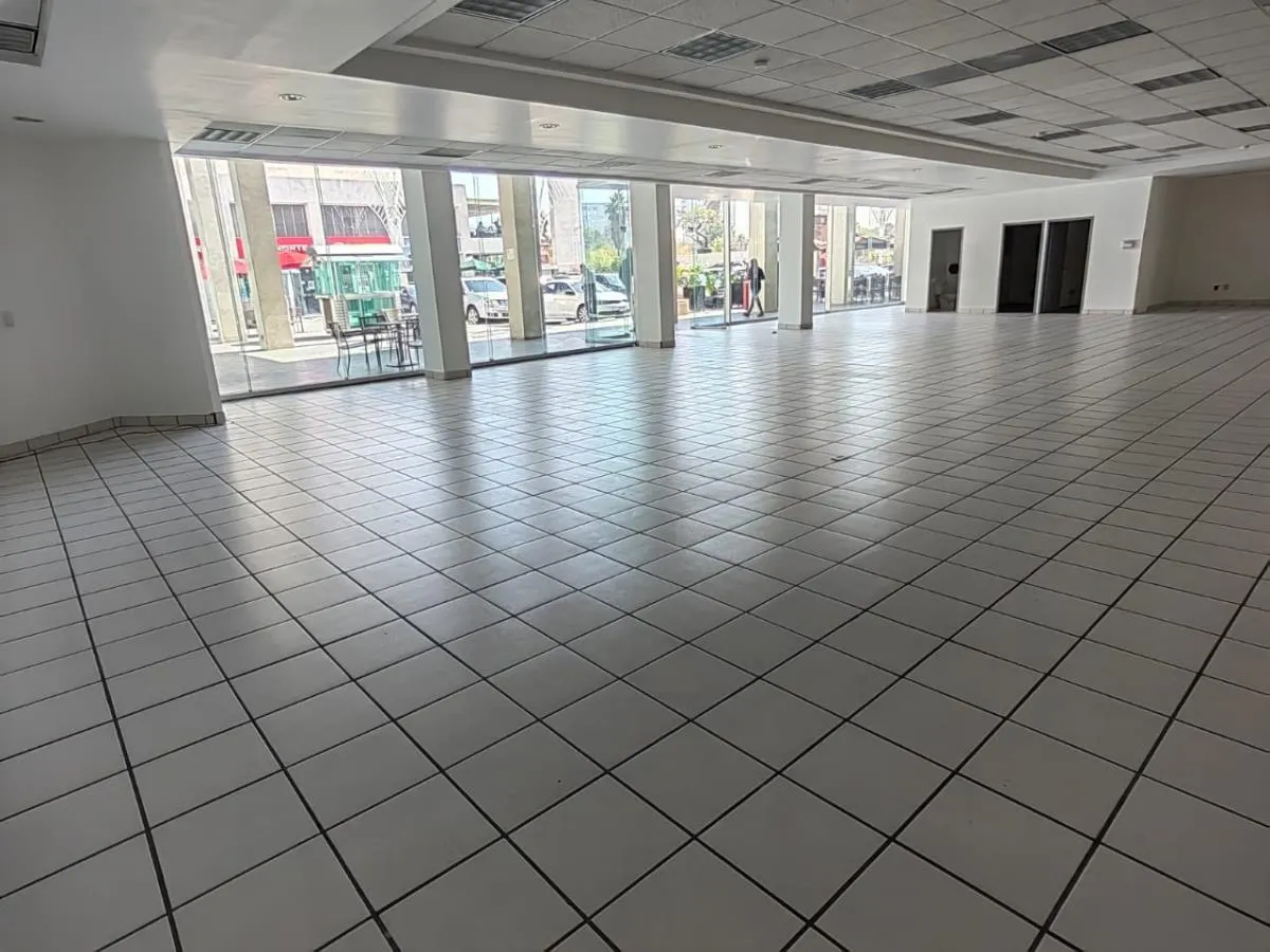 Local Comercial Spot2