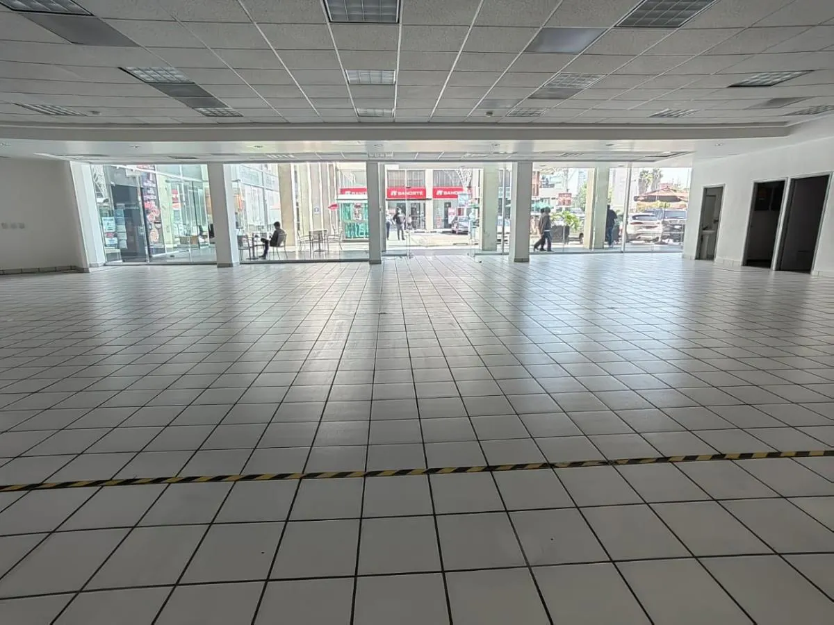 Local Comercial Spot2