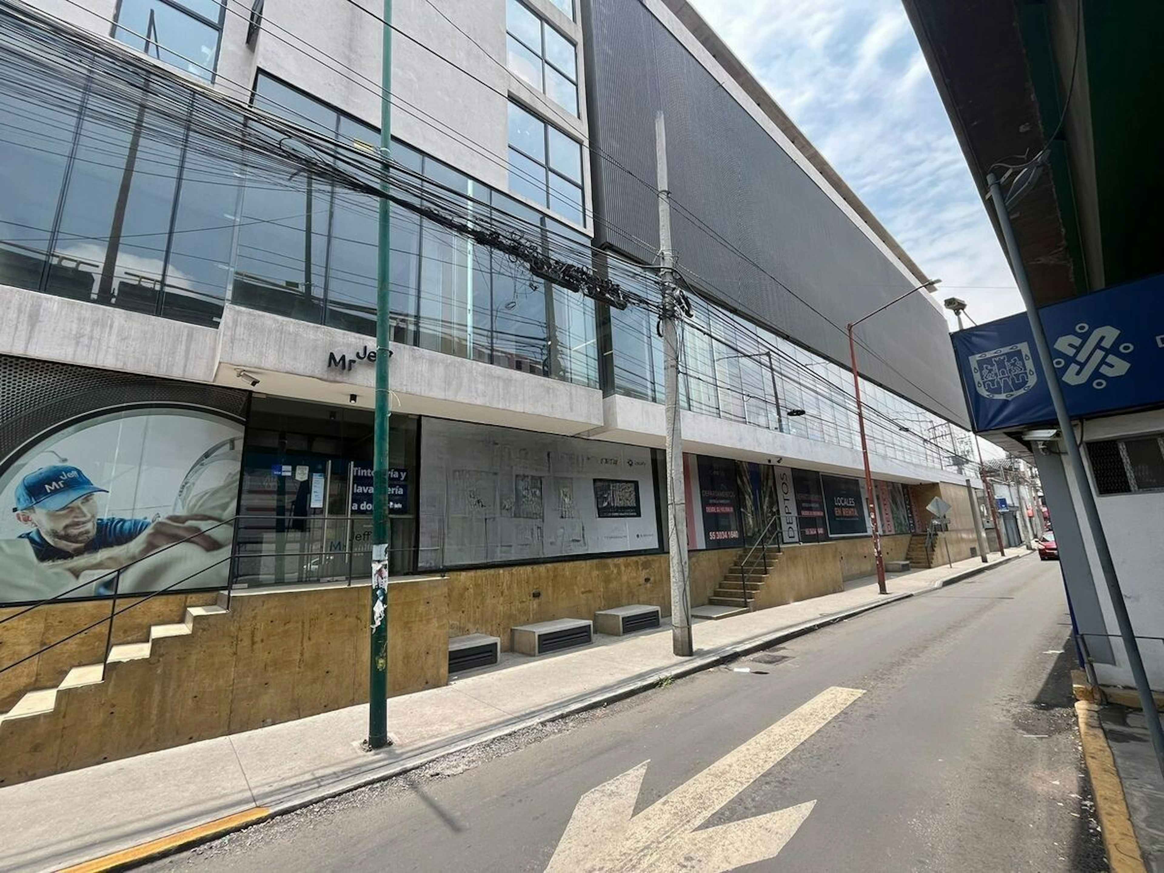 Avenida Ricardo Flores Magón