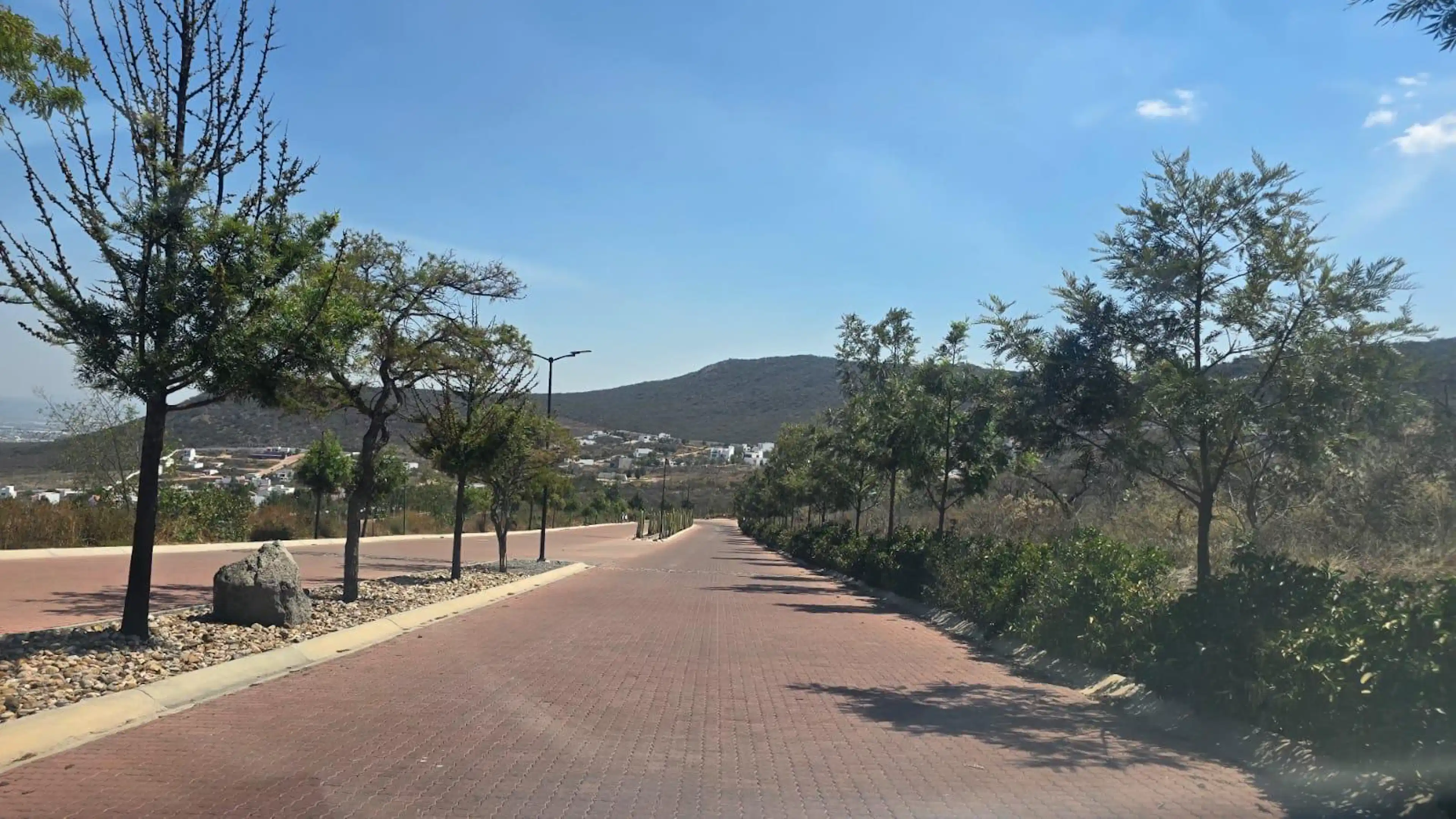 Terreno en Venta en Maderas Montaña Querétaro, escriturado