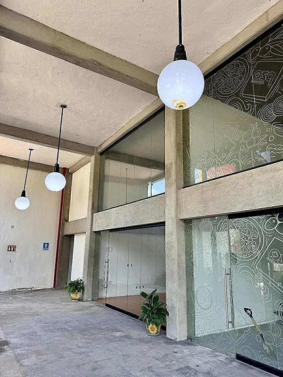 Local Comercial Spot2