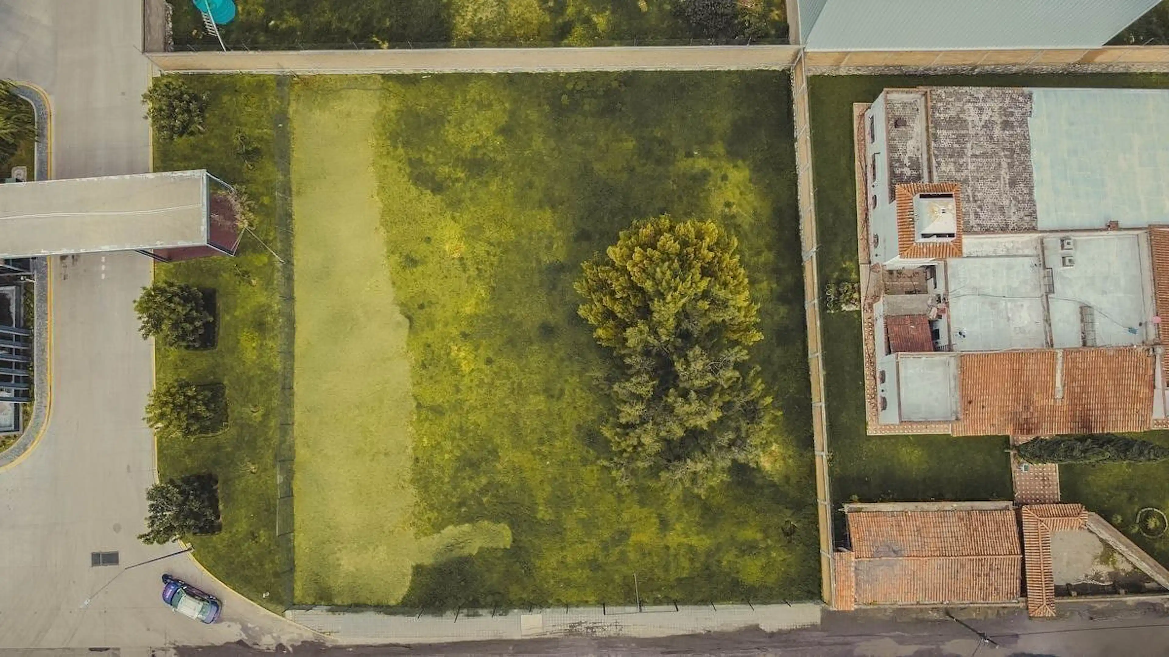 TERRENO COMERCIAL / INDUSTRIAL EN VENTA EN TESISTAN