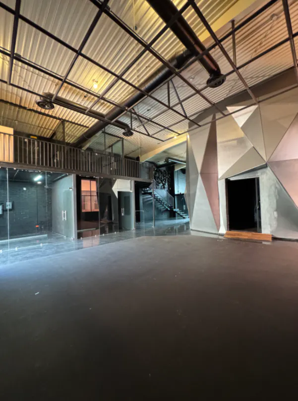 Local Comercial Spot2