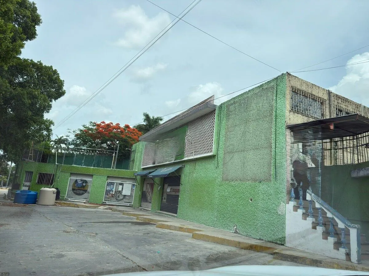 Local Comercial Spot2