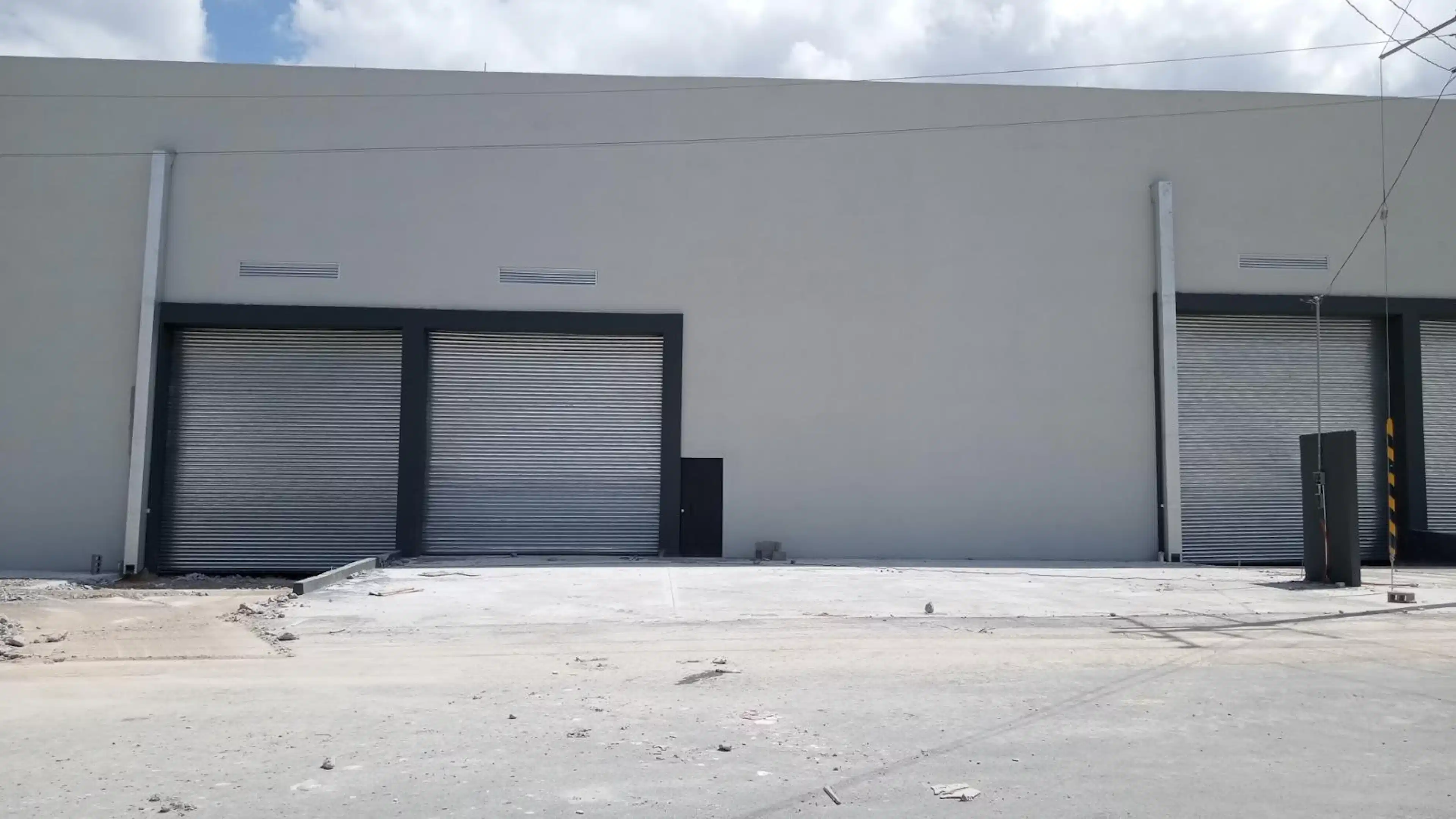 BODEGA INDUSTRIAL EN RENTA EN SANTA CATARINA S/N